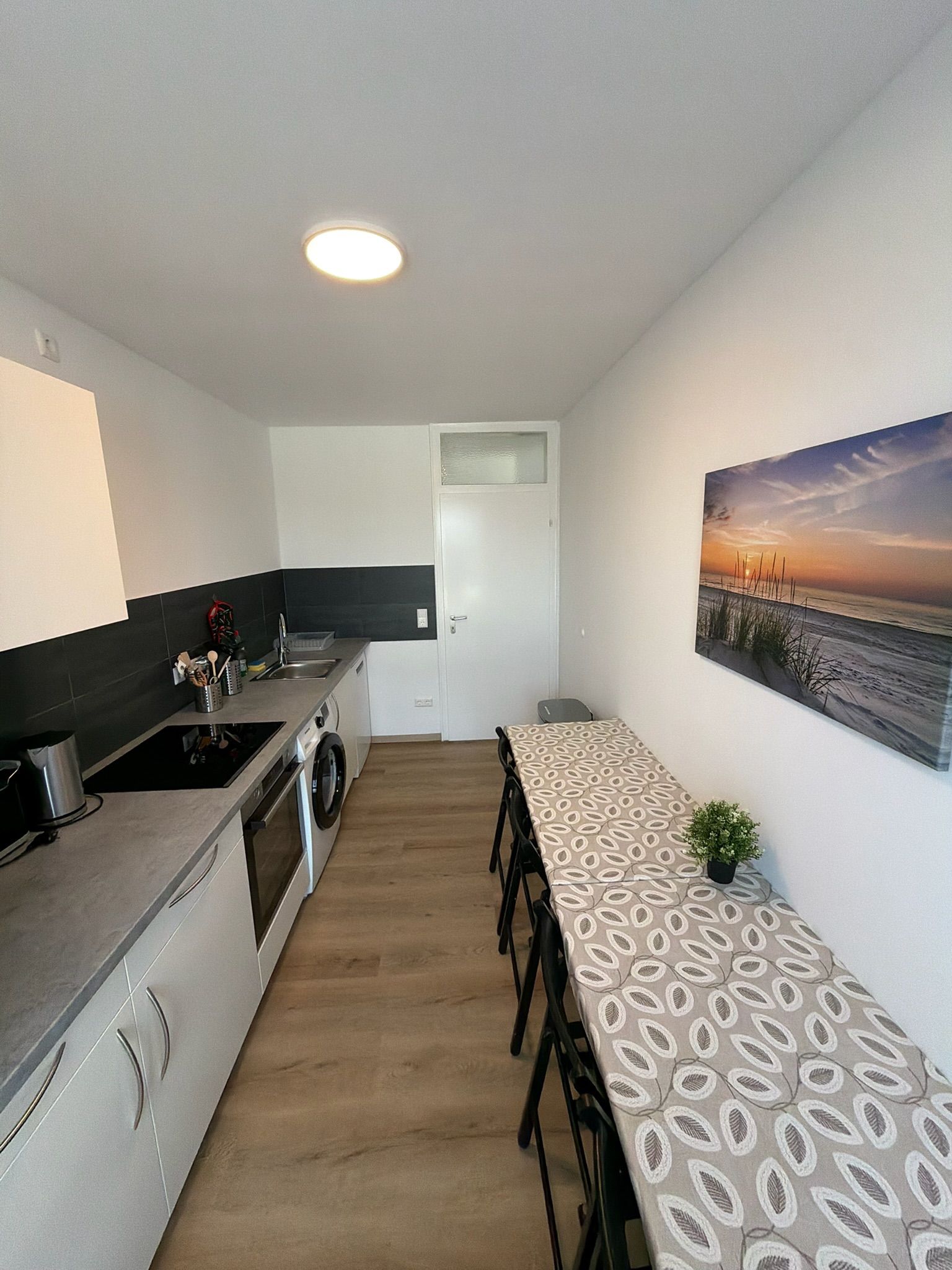 Modern 3-Room Apt. With Big Living Room & Balcony - 7