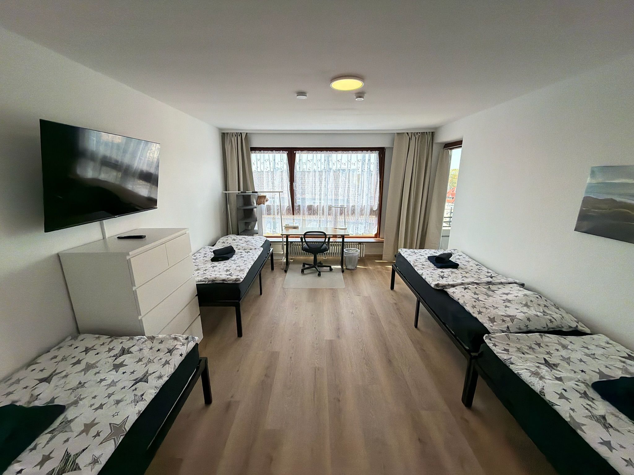 Modern 3-Room Apt. With Big Living Room & Balcony - 17