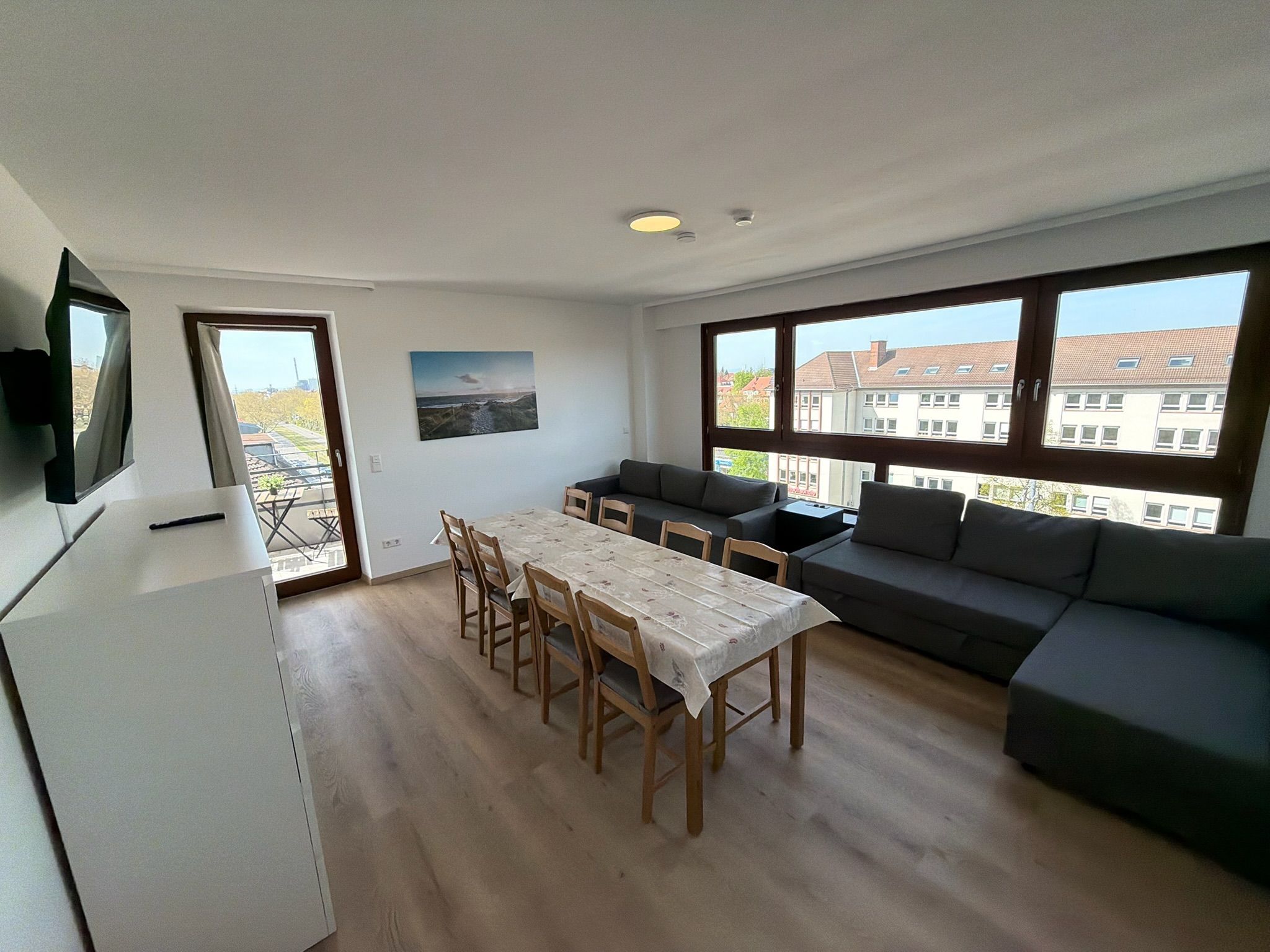 Modern 3-Room Apt. With Big Living Room & Balcony - 20