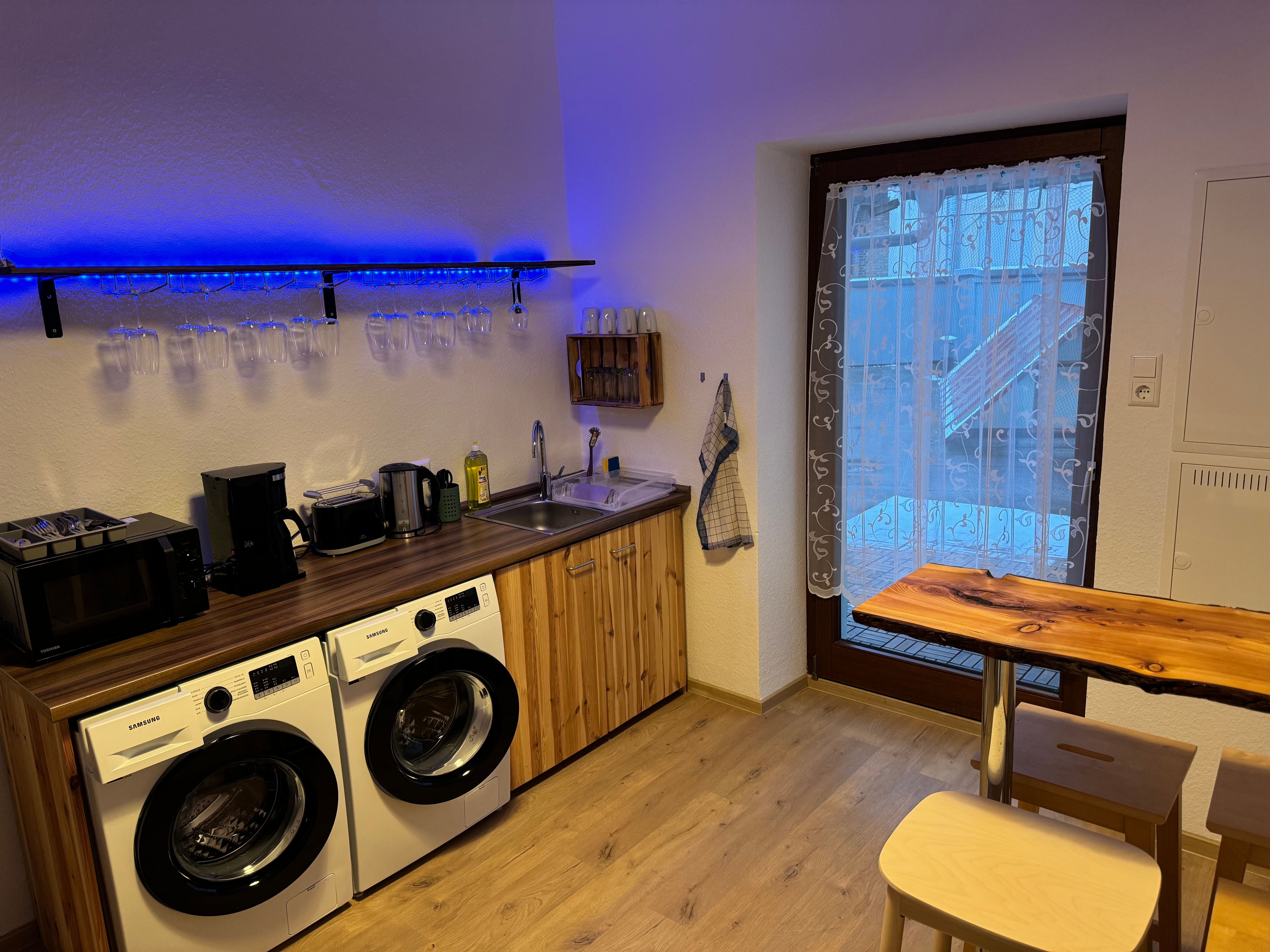 5-Room Apartment (120 Sqm) With 2 Bathrooms, 2 Kitchens, Bar Area & Balcony Directly In The City Cen - 14