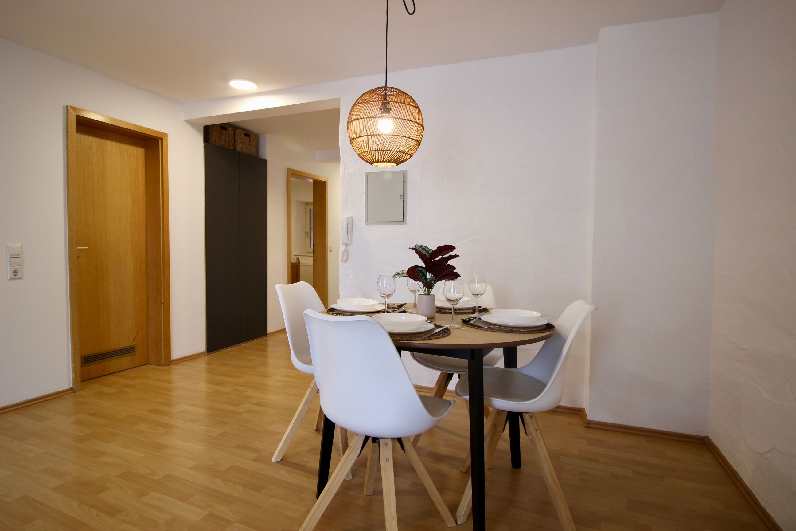  Well-Maintained & Beautiful Apartment In Villingen-Schwenningen  -  Well-maintained & beautiful apartment in Villingen-Schwenningen  - Gallery -  3