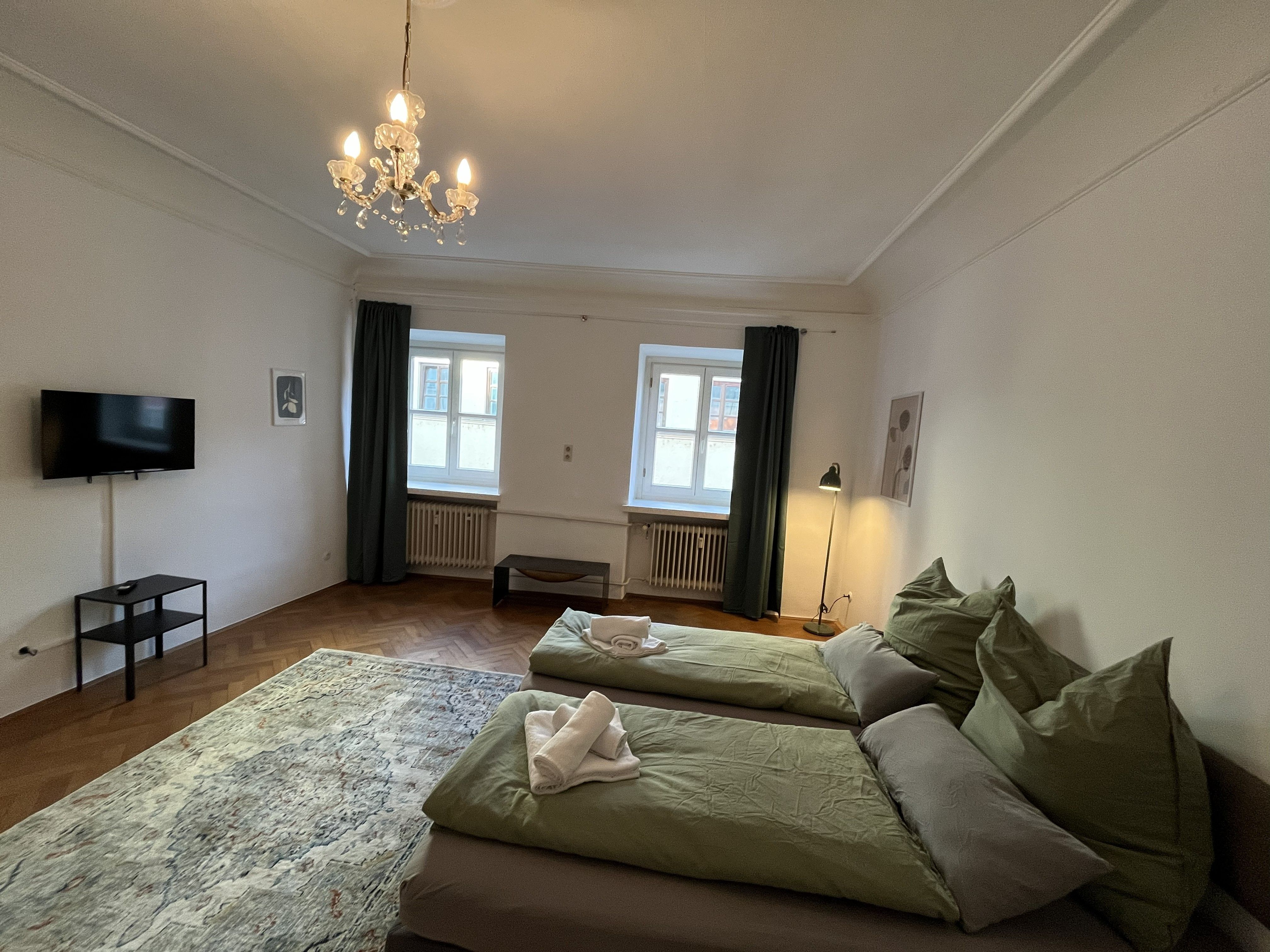 Beautiful Period Apartment In A Very Central Location - 3