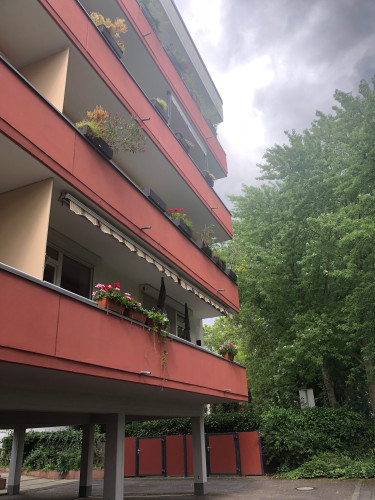 Fantastic and amazing suite in Bonn Great & homely apartment in the heart of Bonn (Beuel), Rhine and the center of Bonn are on the doorstep