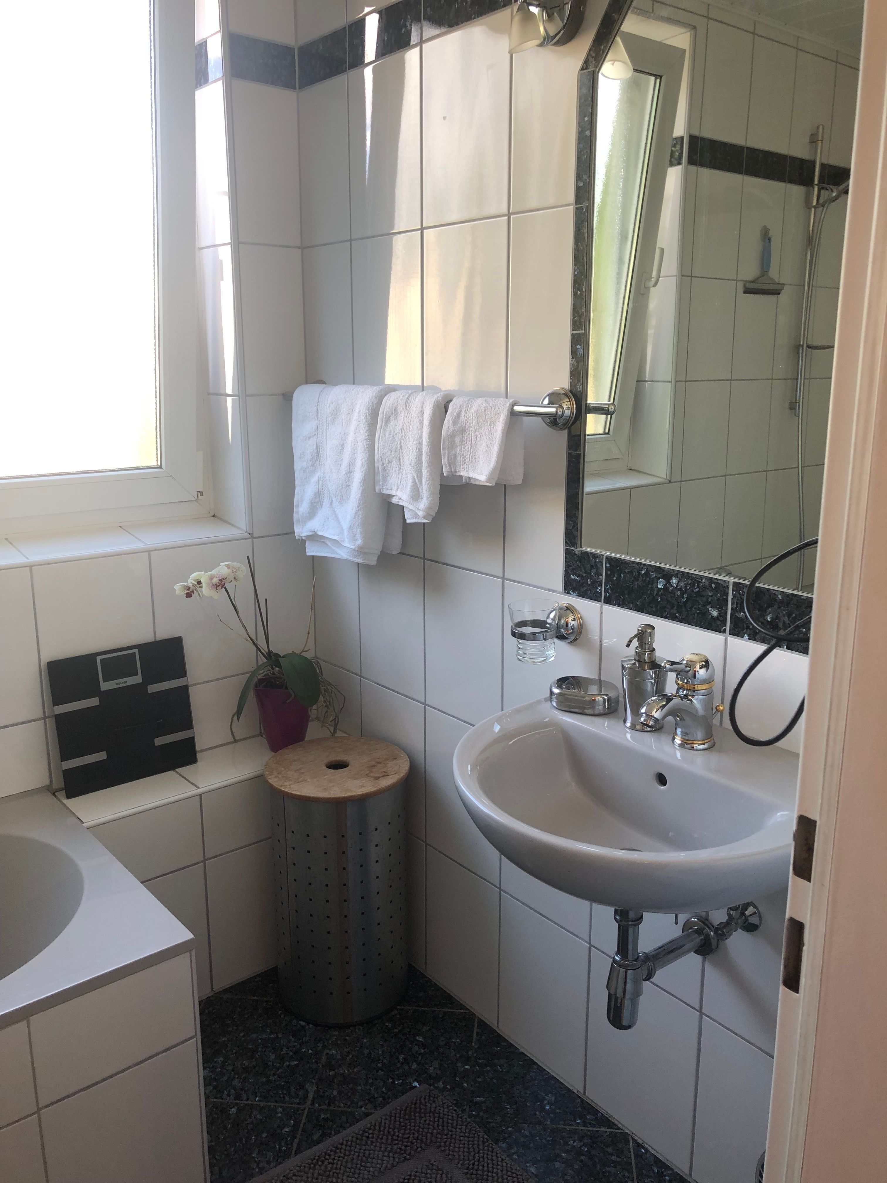  Fantastic And Amazing Suite In Bonn Great & Homely Apartment In The Heart Of Bonn (Beuel), Rhine And  -  Fantastic and amazing suite in Bonn Great & homely apartment in the heart of Bonn (Beuel), Rhine and the center of Bonn are on the doorstep  - Gallery -  4