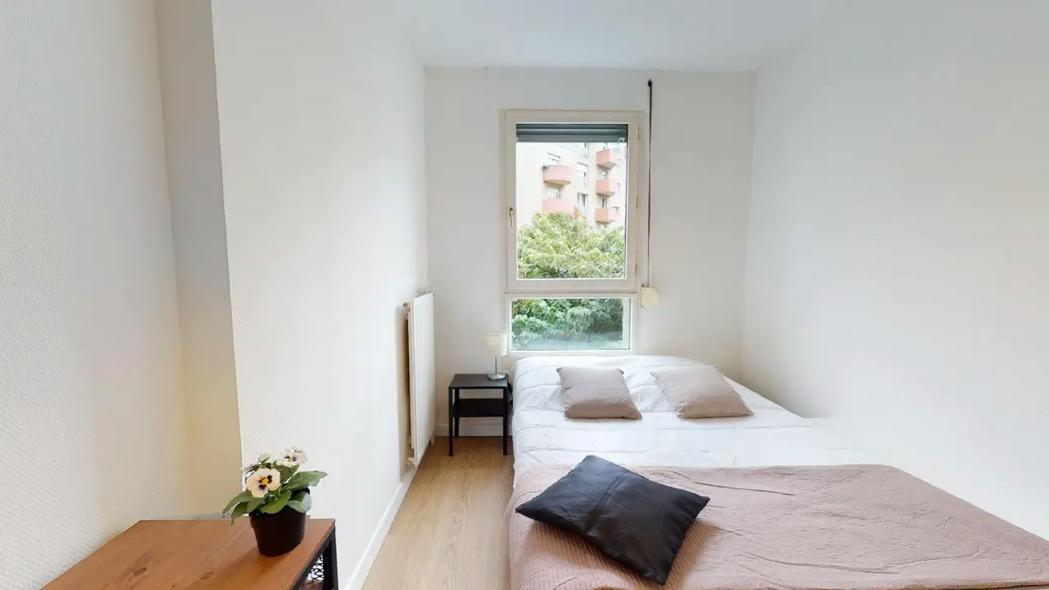 Private Room - 1