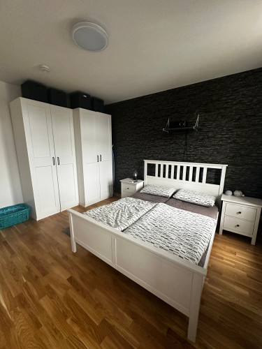 Renovated 3-room apartment, balcony, fitted kitchen