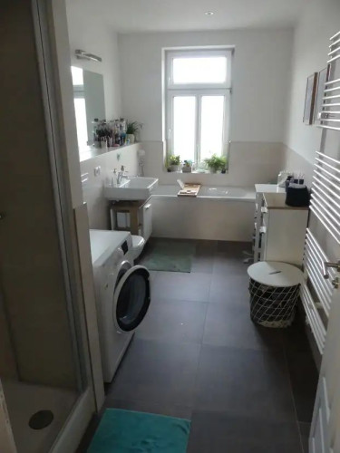 Renovated 3-room apartment, balcony, fitted kitchen - Gallery - 13