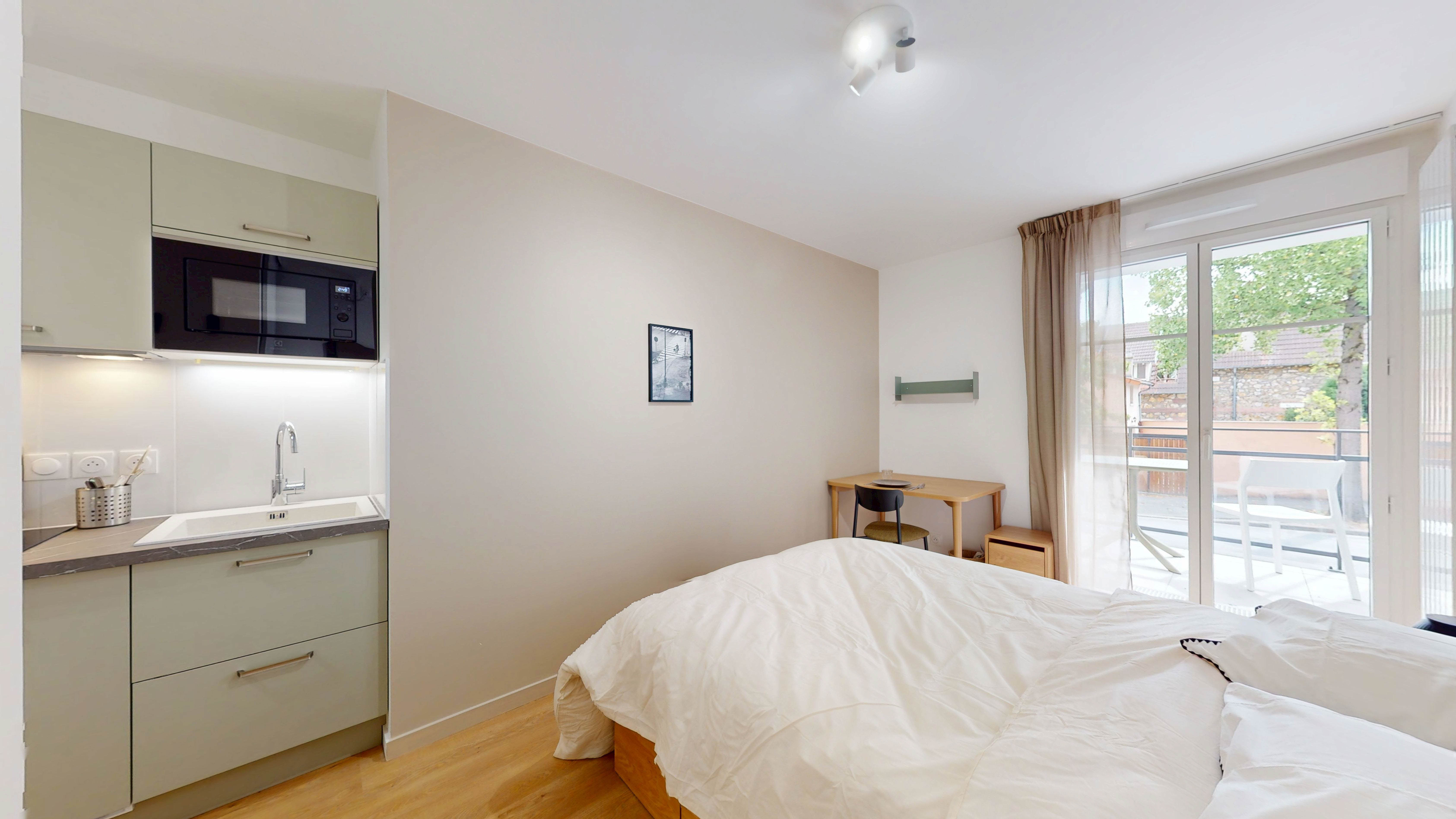 Room 114 - 9
