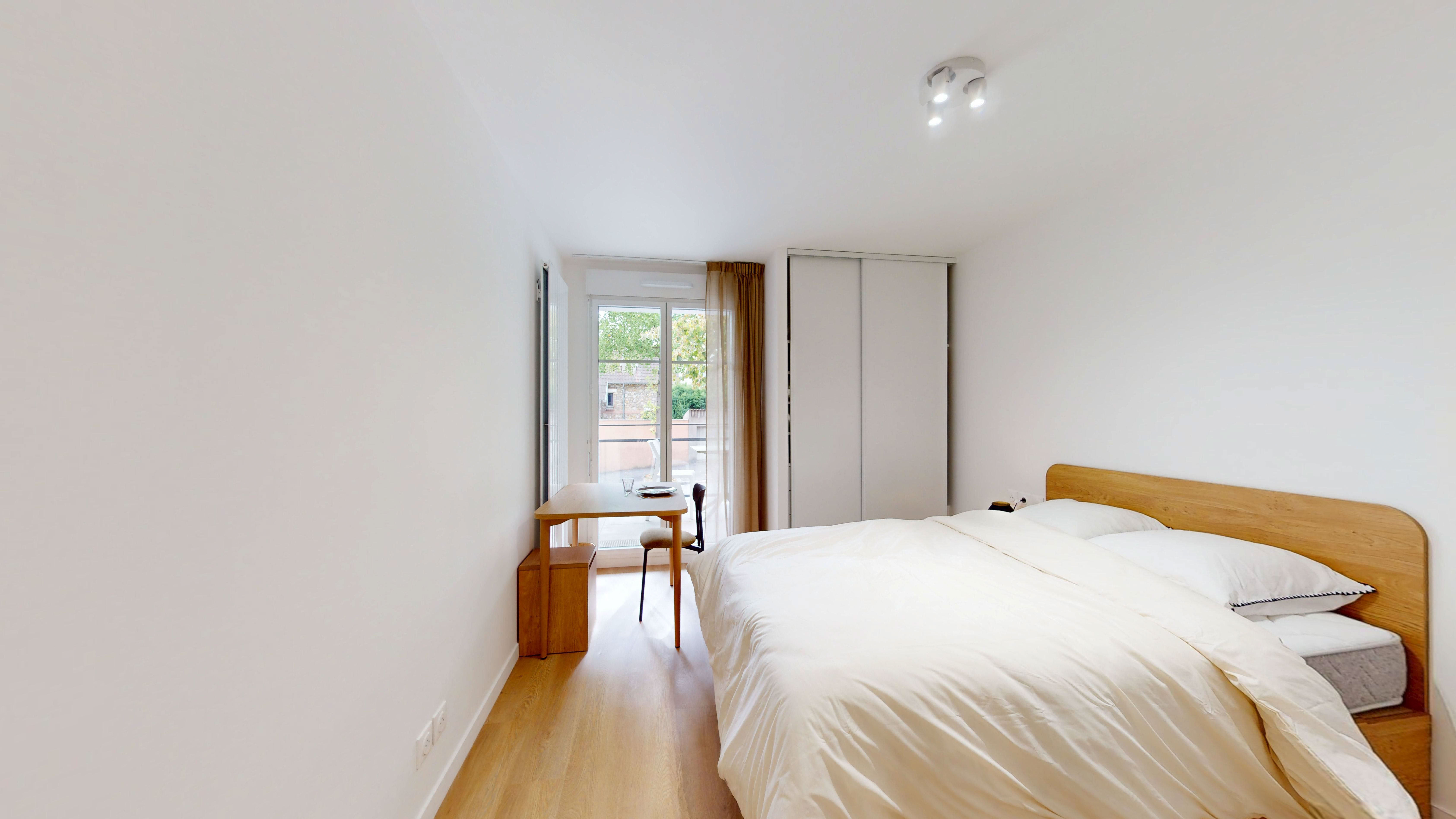 Room 115 - 8