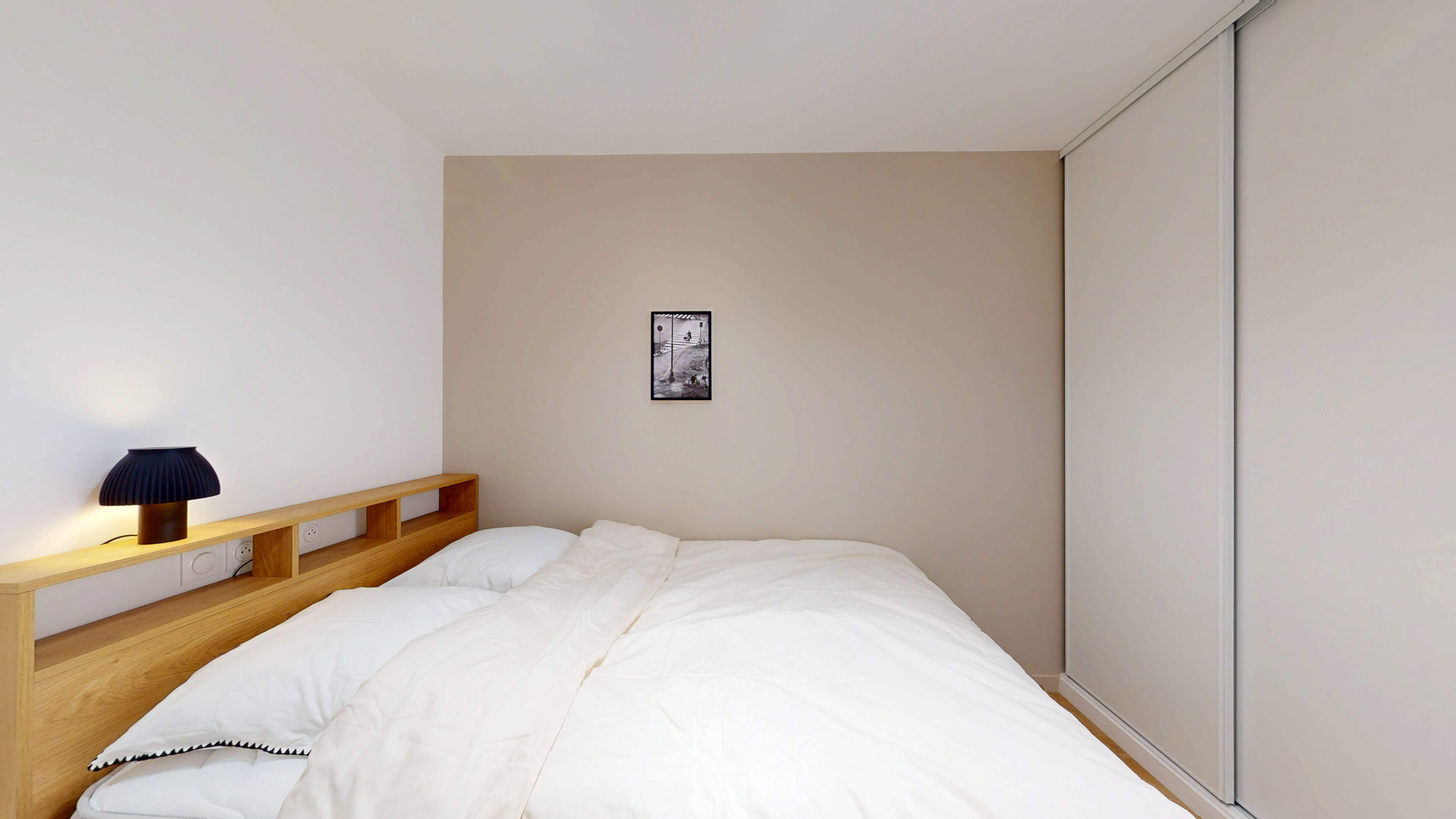 Room 120 - 7