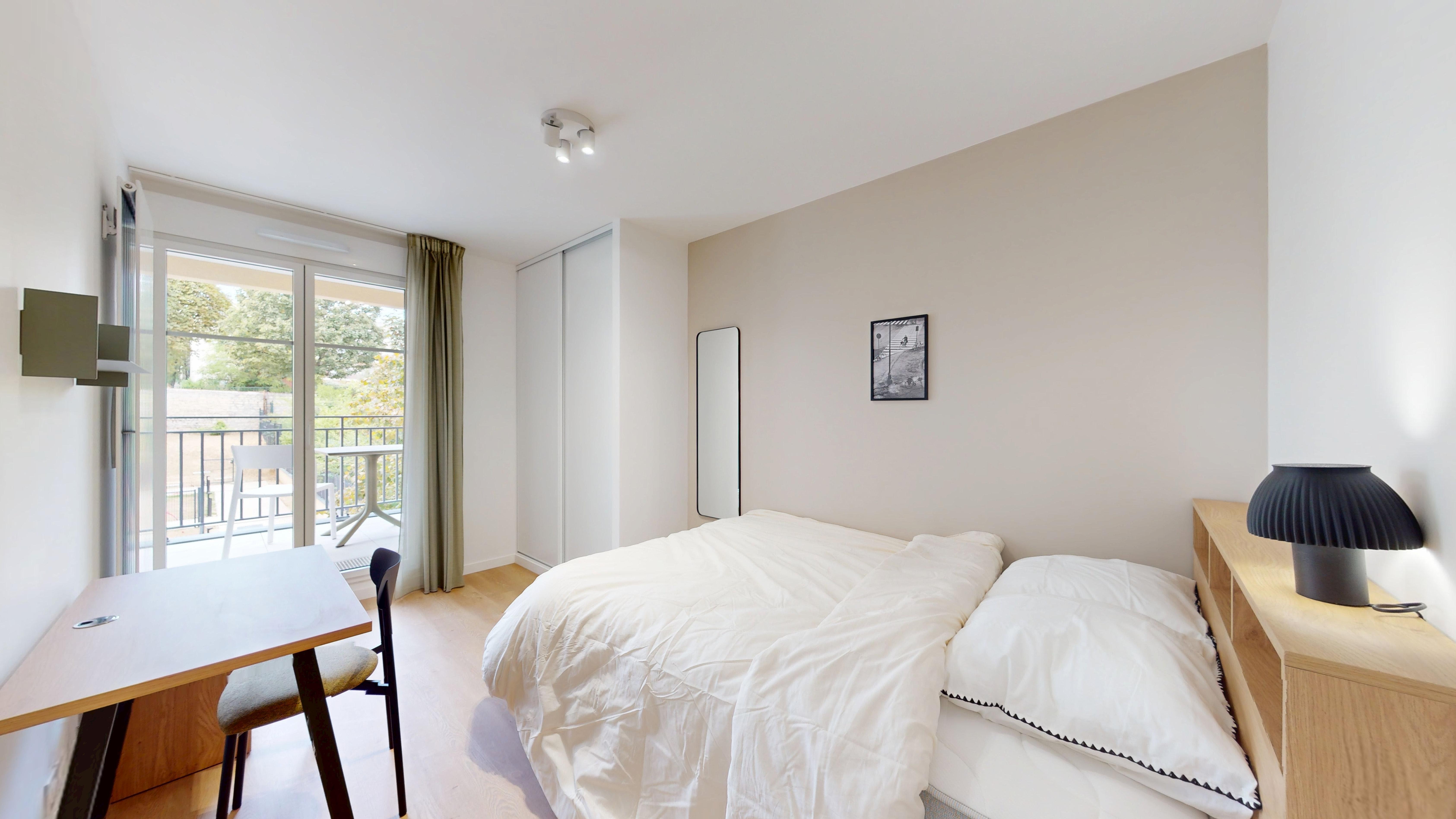 Room 119 - 6
