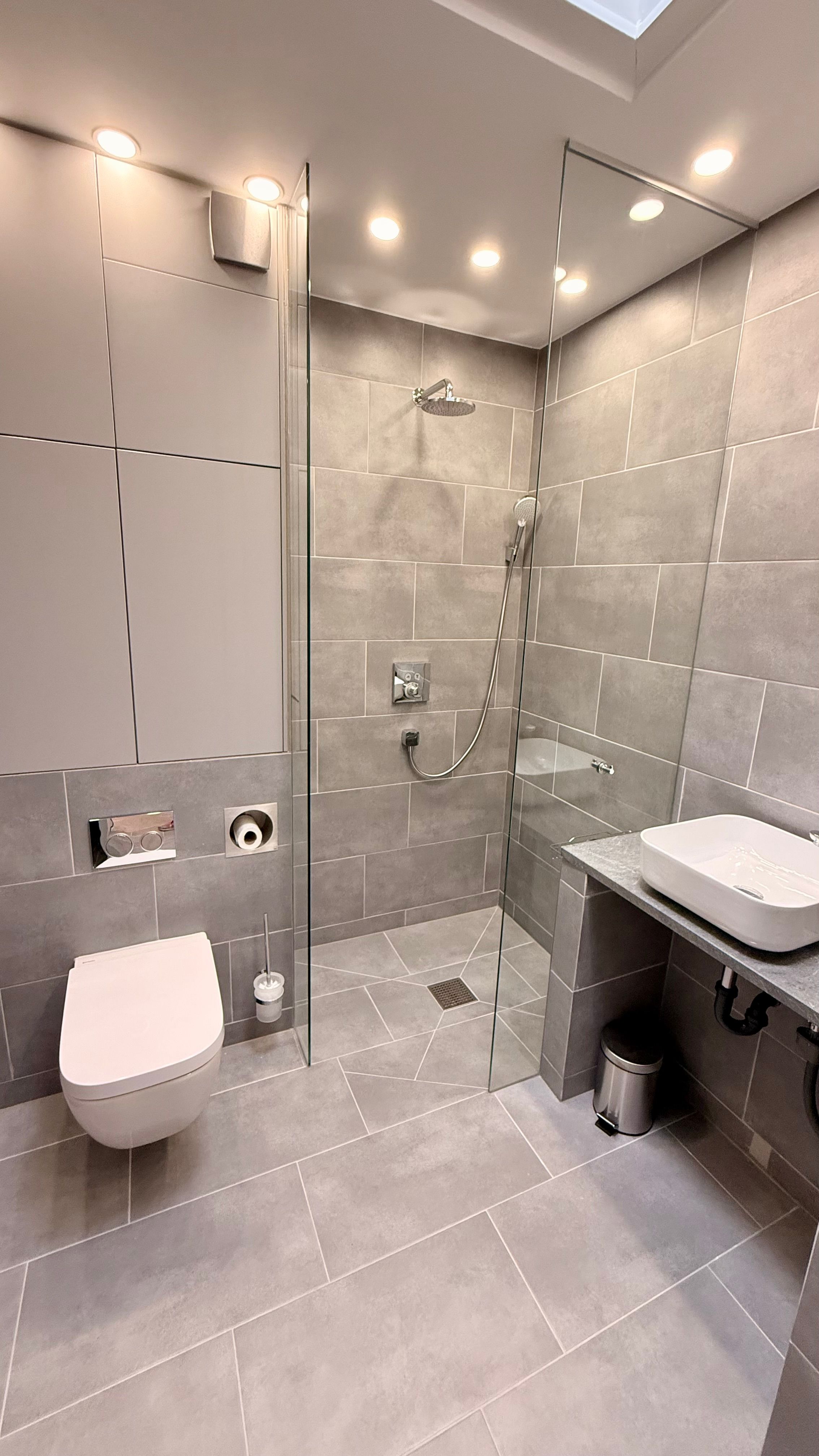 Exclusive Business Flat With Roof Terrace - Fully Furnished & Ready For Immediate Occupancy - 1