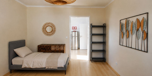 Temporary Housing – Fully Furnished 3-Bedroom Apartment for up to 3 People - Gallery - 7