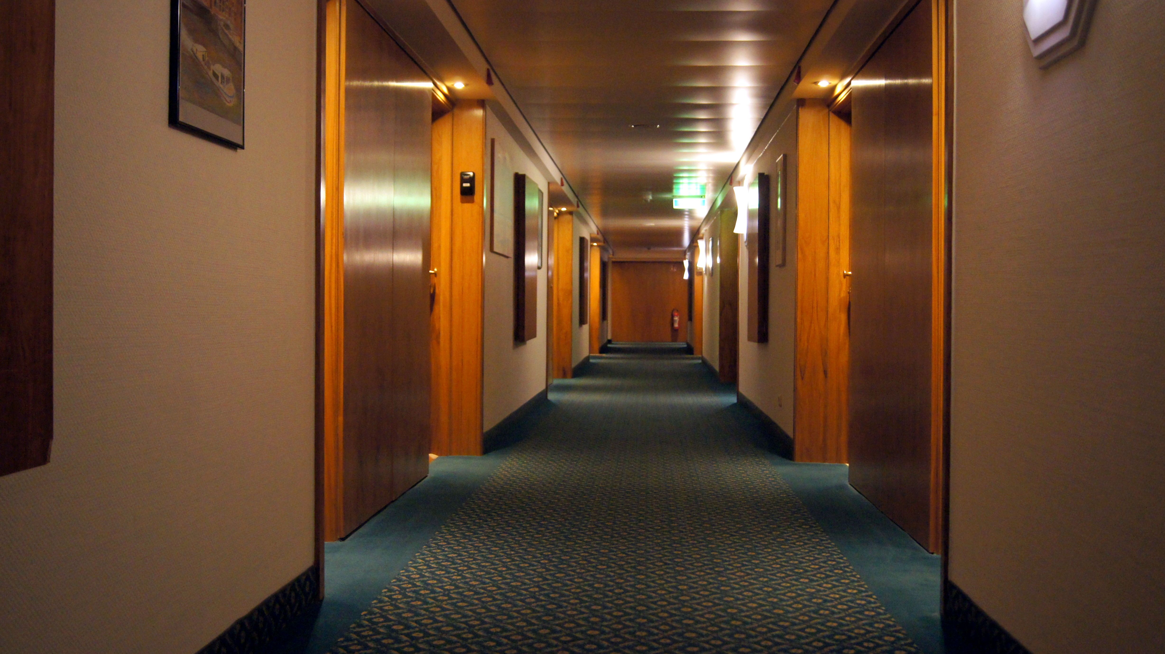  Quiet Studio In A Hotel, Timmendorfer Strand  -  Quiet studio in a Hotel, Timmendorfer Strand  - Gallery -  1