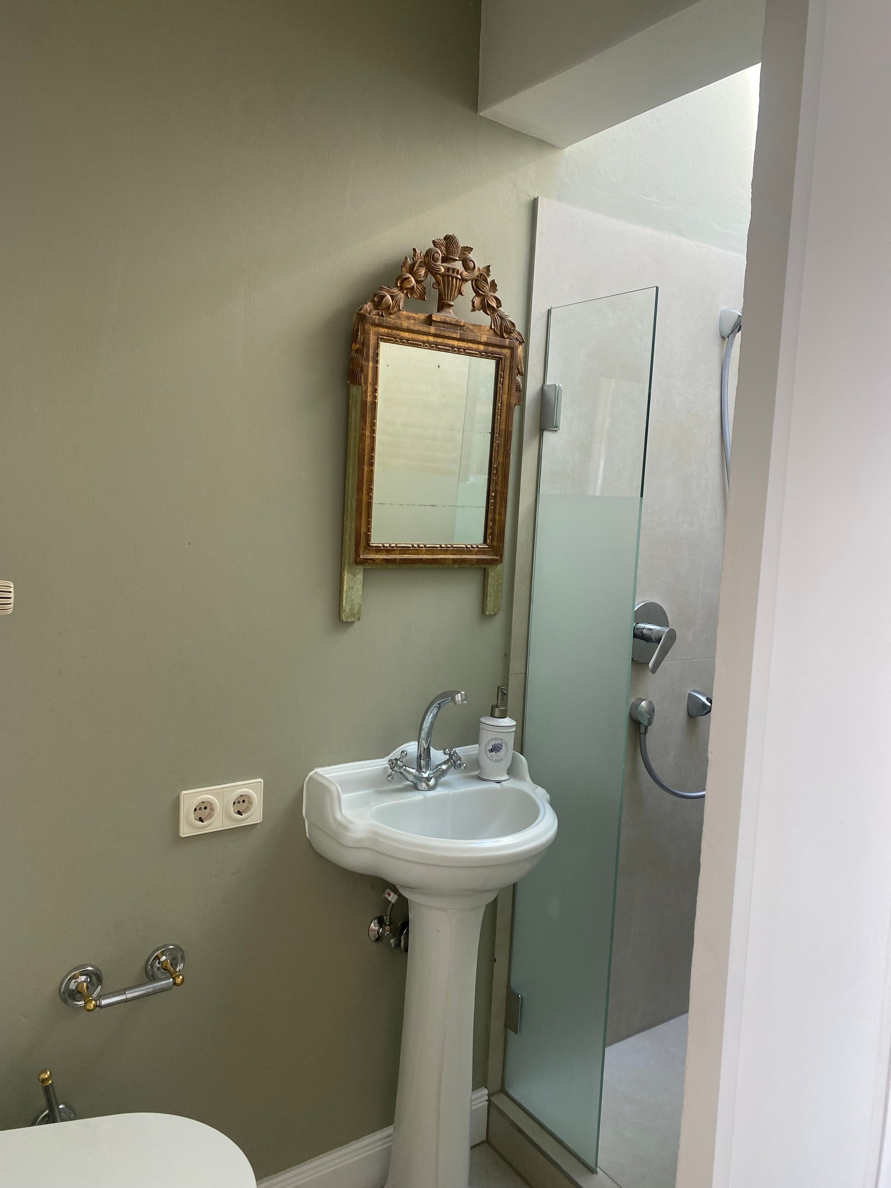 Flat With Elb View - 6