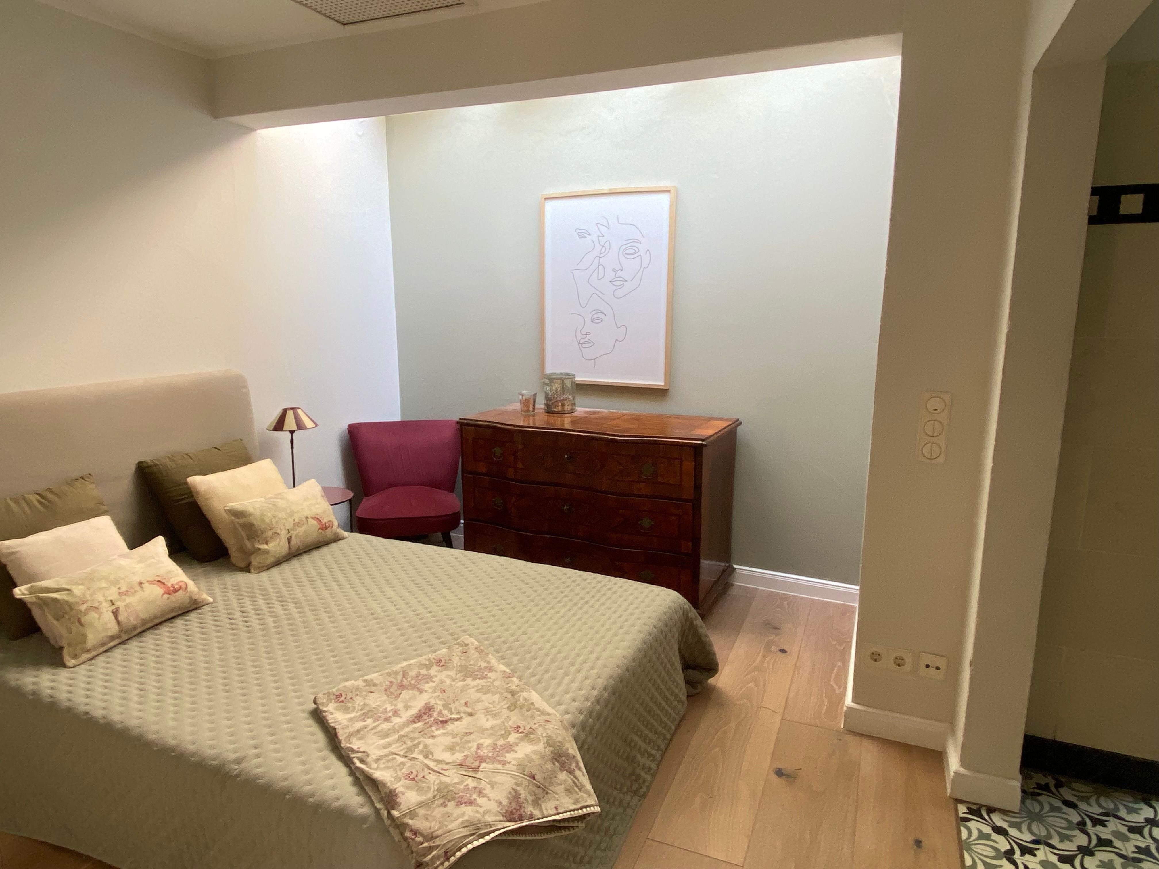 Flat With Elb View - 5