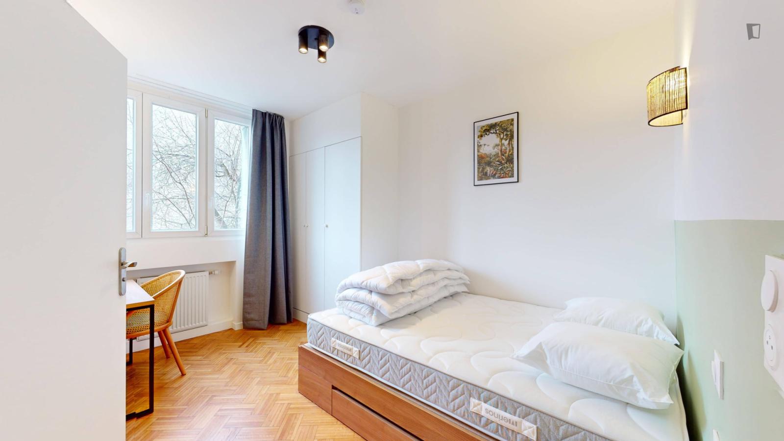  Big Single Ensuite Bedroom Near Parc Georges Pompidou  -  Big single ensuite bedroom near Parc Georges Pompidou  - Gallery -  1