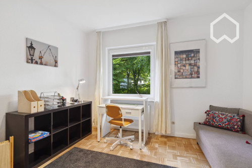 Spacious, bright 5 room apartment, walking distance to the Alster, shopping center and the train with direct connection to the city - Gallery - 15