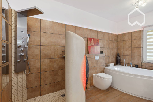 Spacious, bright 5 room apartment, walking distance to the Alster, shopping center and the train with direct connection to the city - Gallery - 5