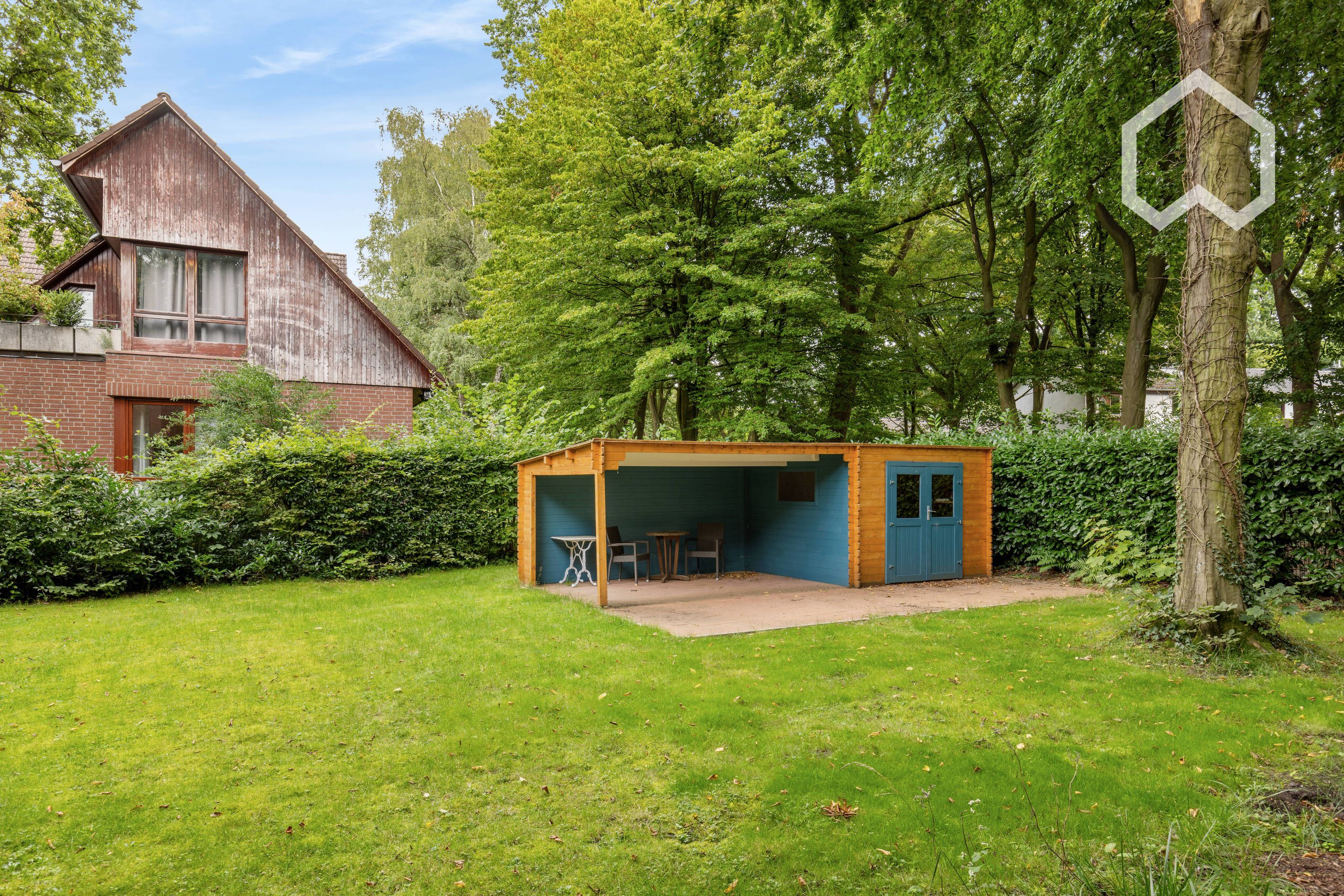 Spacious, Bright 5 Room Apartment, Walking Distance To The Alster, Shopping Center And The Train Wit - 5