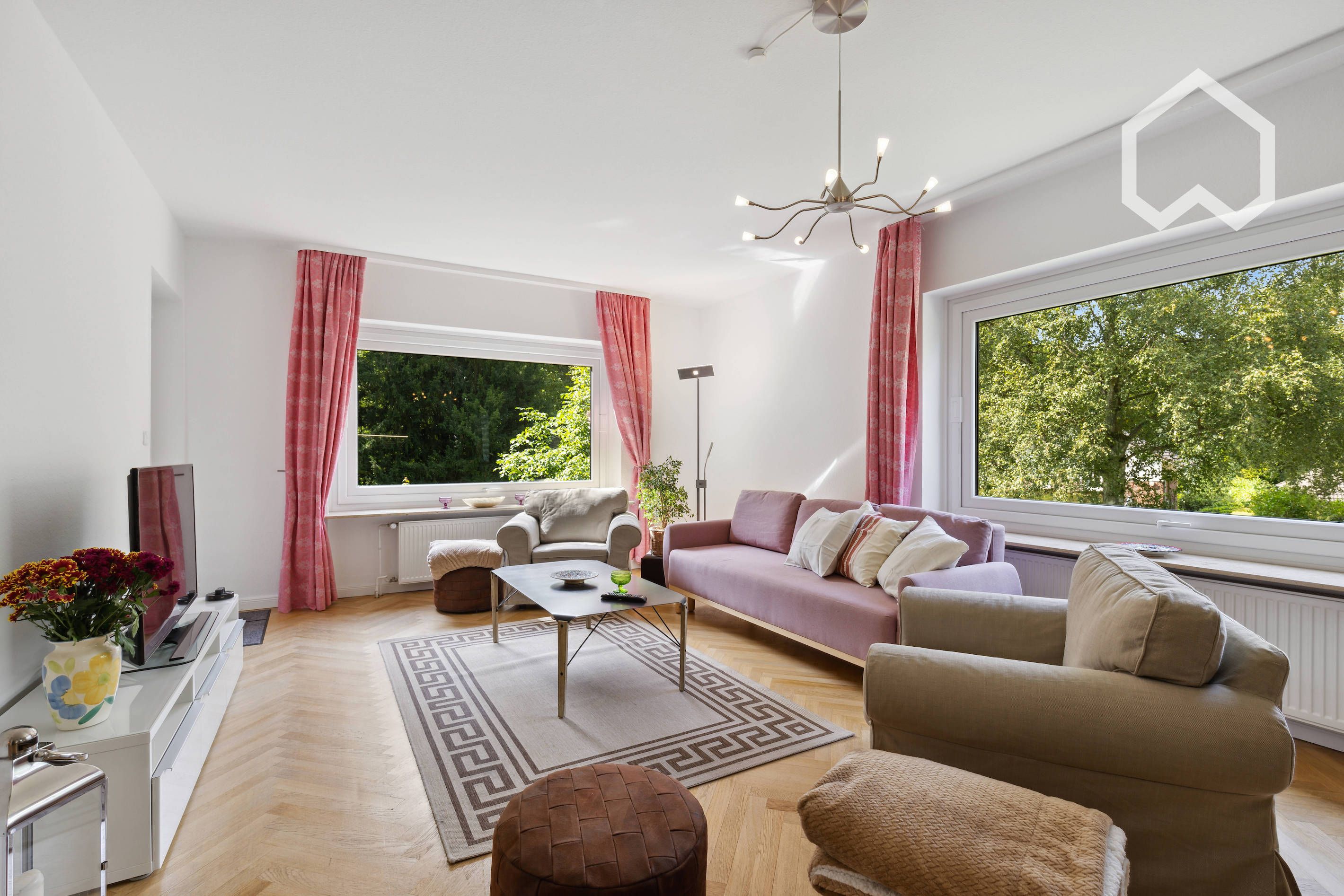 Spacious, Bright 5 Room Apartment, Walking Distance To The Alster, Shopping Center And The Train Wit - 15