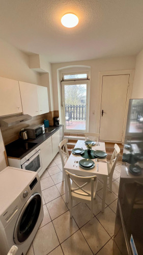 Feel at Home in Neumünster – Balcony, Wi-Fi & Smart TV