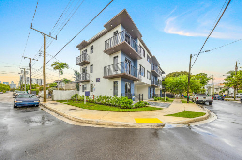 Southwest 4th Street, Miami, FL