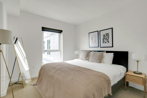 Northeast 10th Street, Bellevue, WA - Gallery - 6