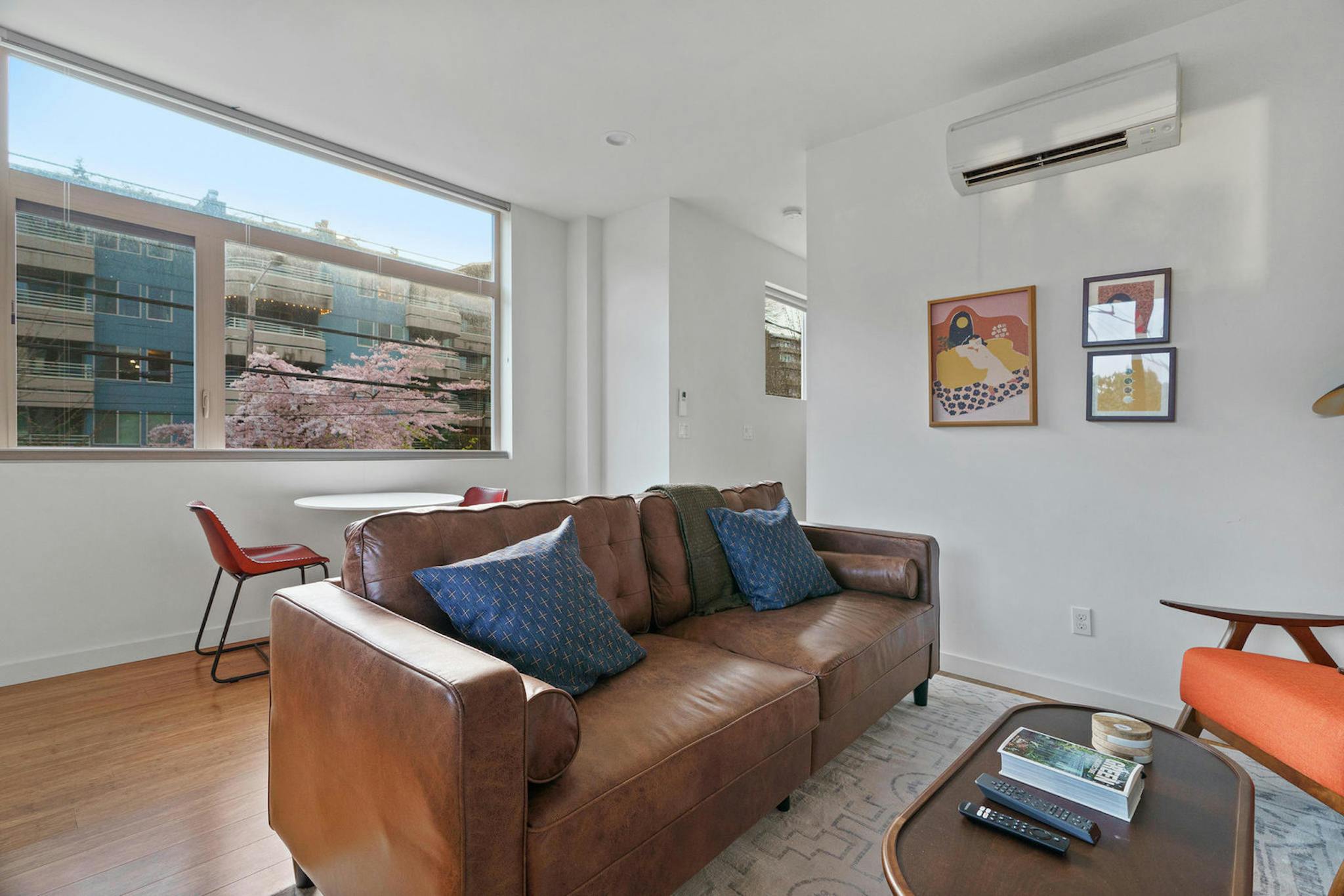  Entire Place  -  Dexter Avenue North, Seattle, WA  - Gallery -  1