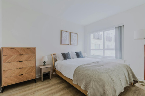 Bellevue Way Northeast, Bellevue, WA - Gallery - 9