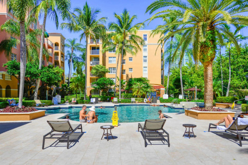 E Country Club Dr, Aventura, FL - Gallery - 19