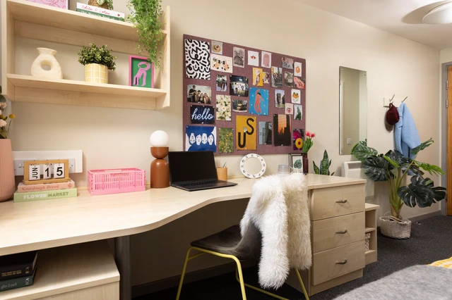  Small High Double En-Suite  -  Joseph Stones House  - Gallery -  2
