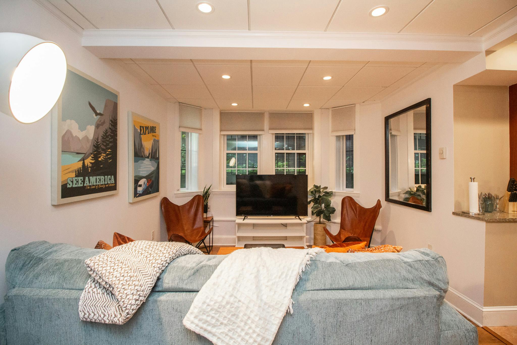 Entire Place - Beacon Street, Brookline, MA - Gallery - 1