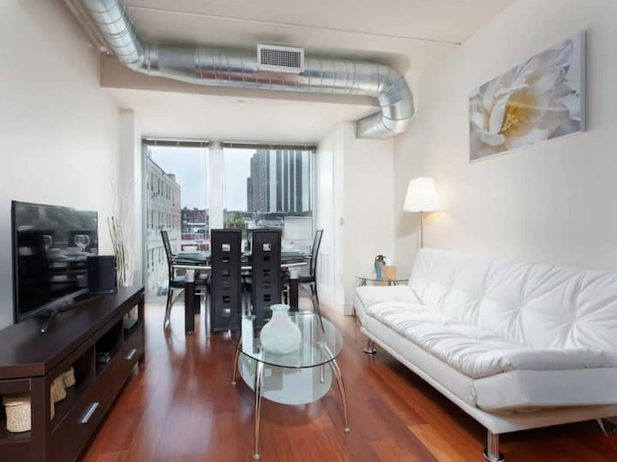 Entire Place - Chestnut St, Philadelphia, PA - Gallery - 1