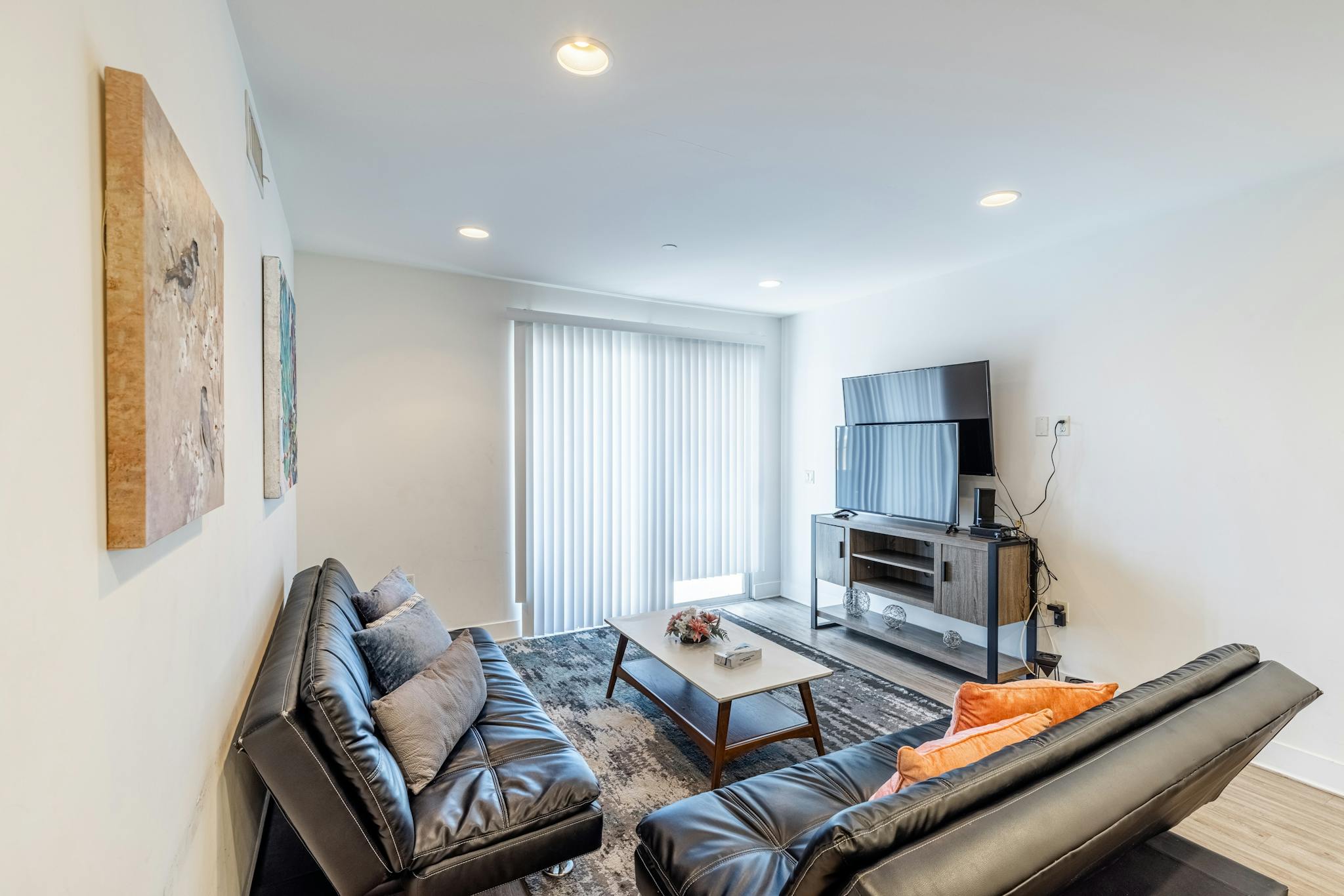 Entire Place - Sunset Blvd, Arcadia, CA - Gallery - 1