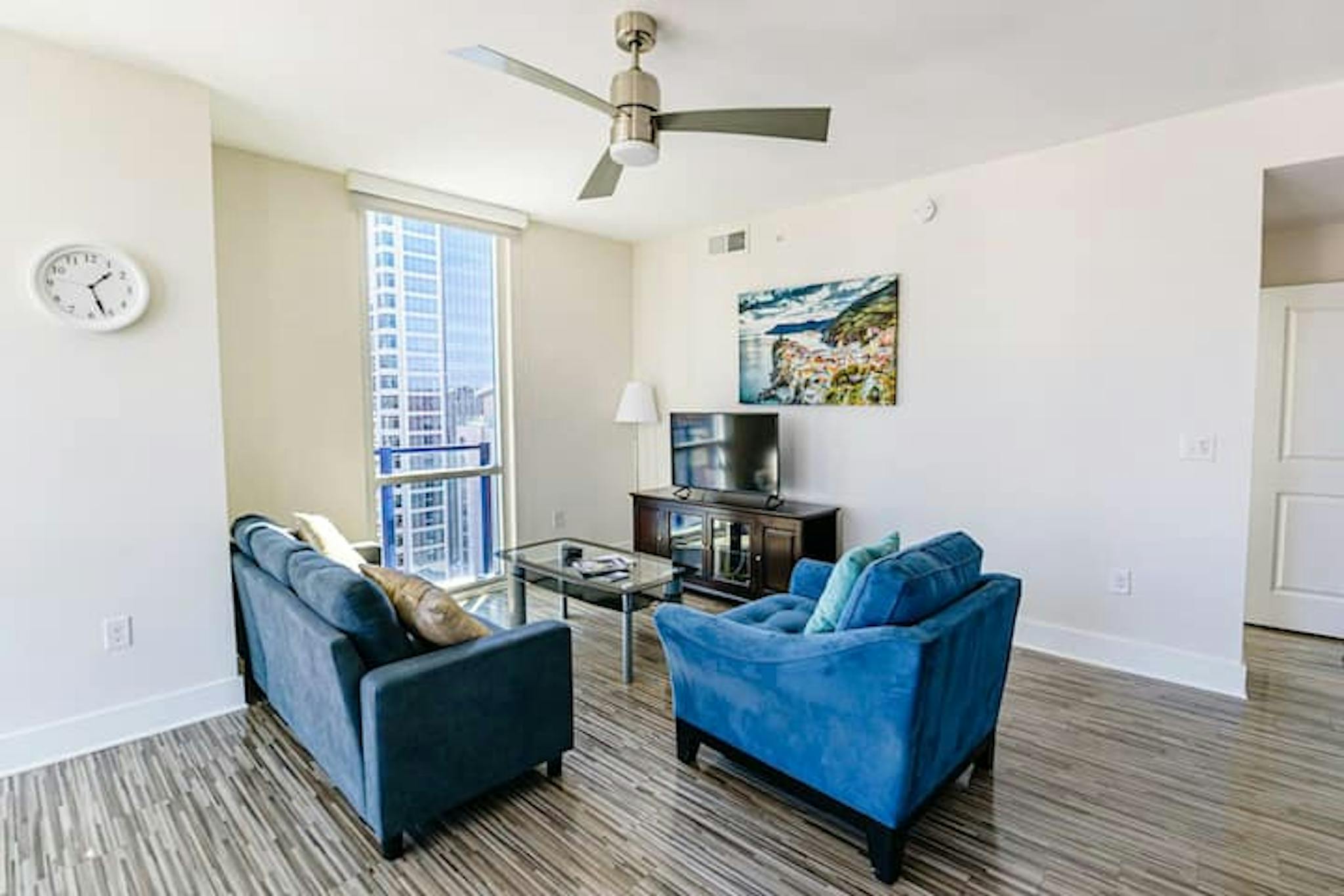 Entire Place - S Poplar St, Charlotte, NC - Gallery - 1