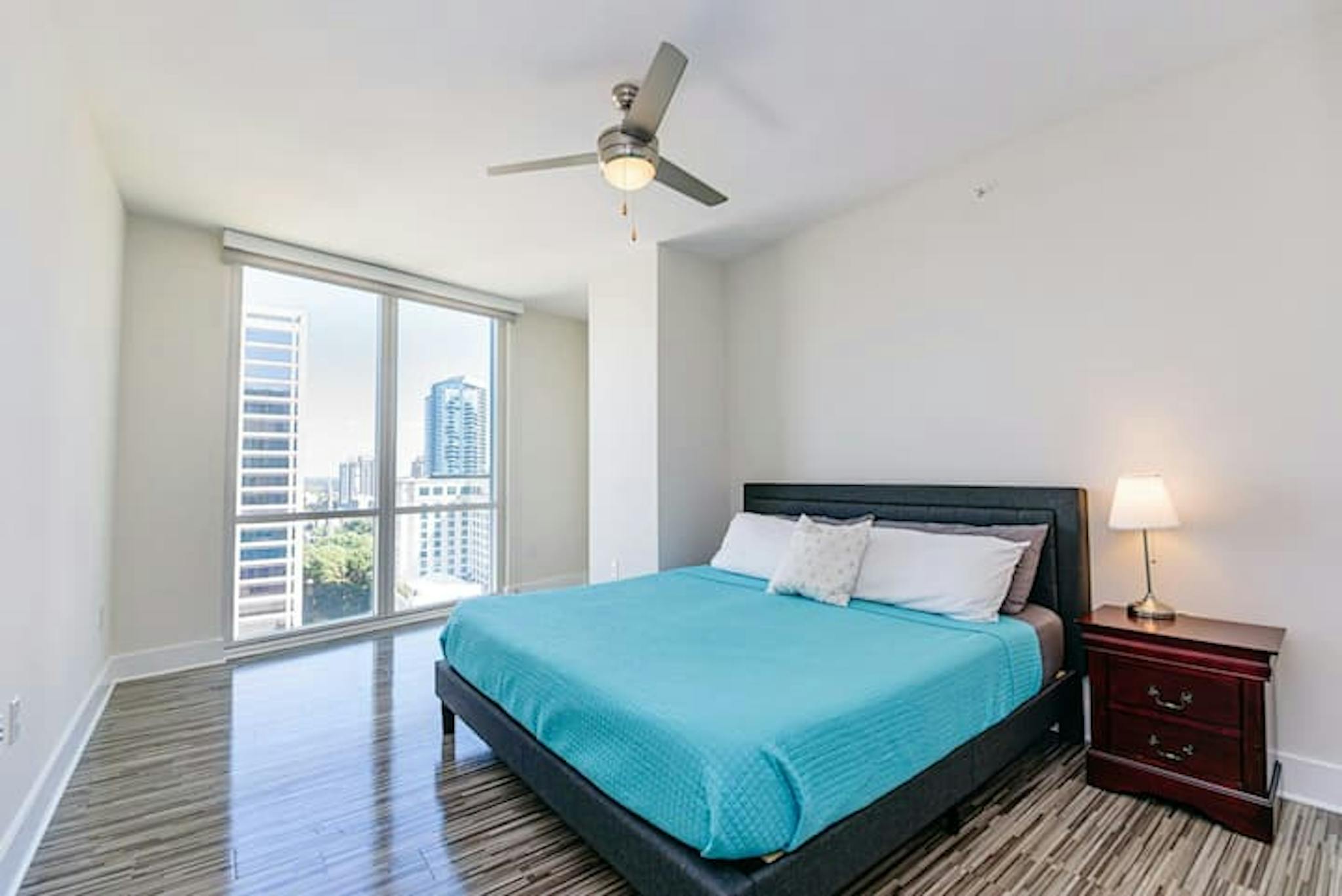 Entire Place - W 4th St, Charlotte, NC - Gallery - 1