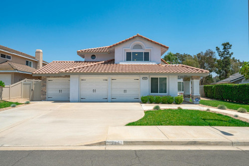 Crestlake Lane, Riverside, CA