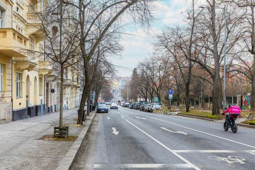 Ruská, Hlavní město Praha