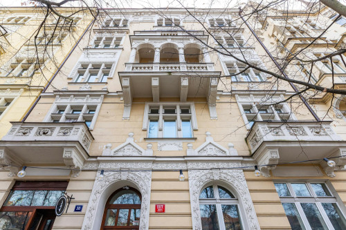 Ruská, Hlavní město Praha