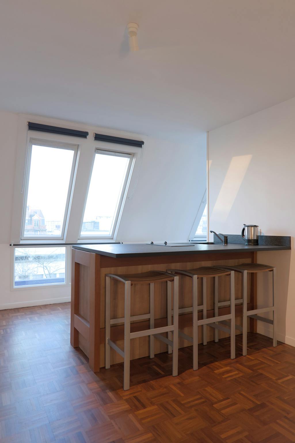 Entire Place - Rue Maurice Denis, Paris - Gallery - 1