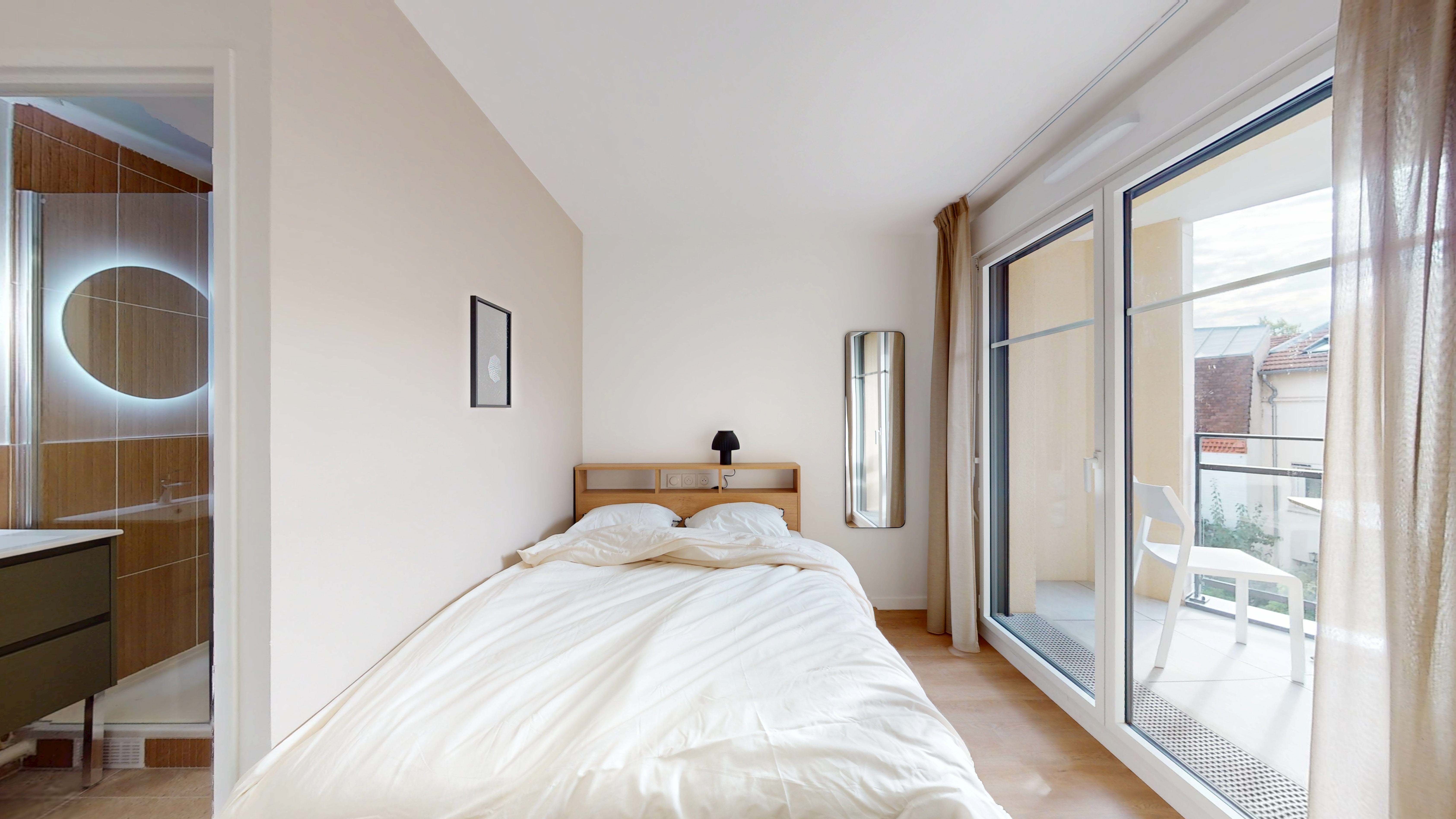 Room 202 - 6