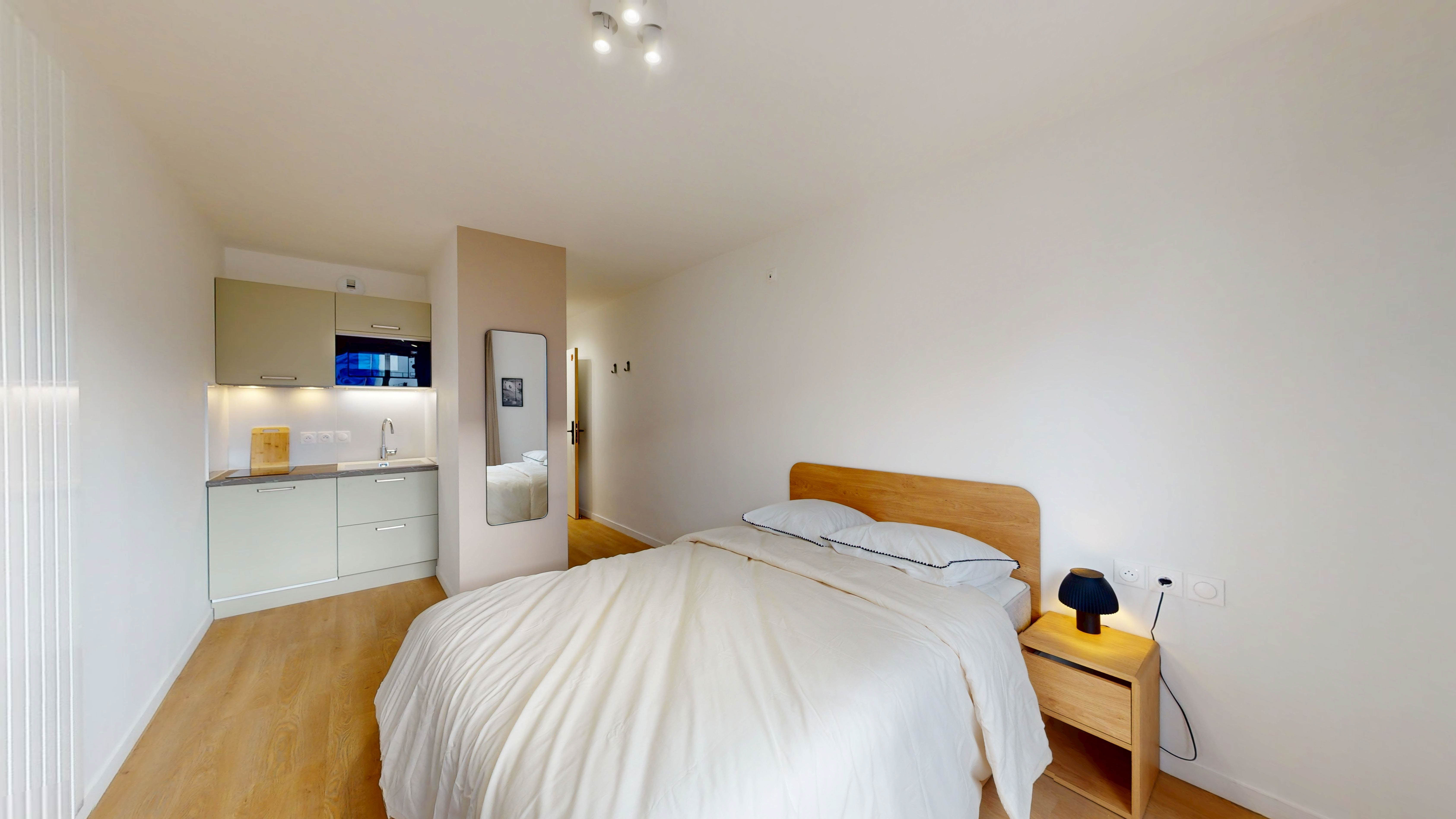 Room 203 - 5