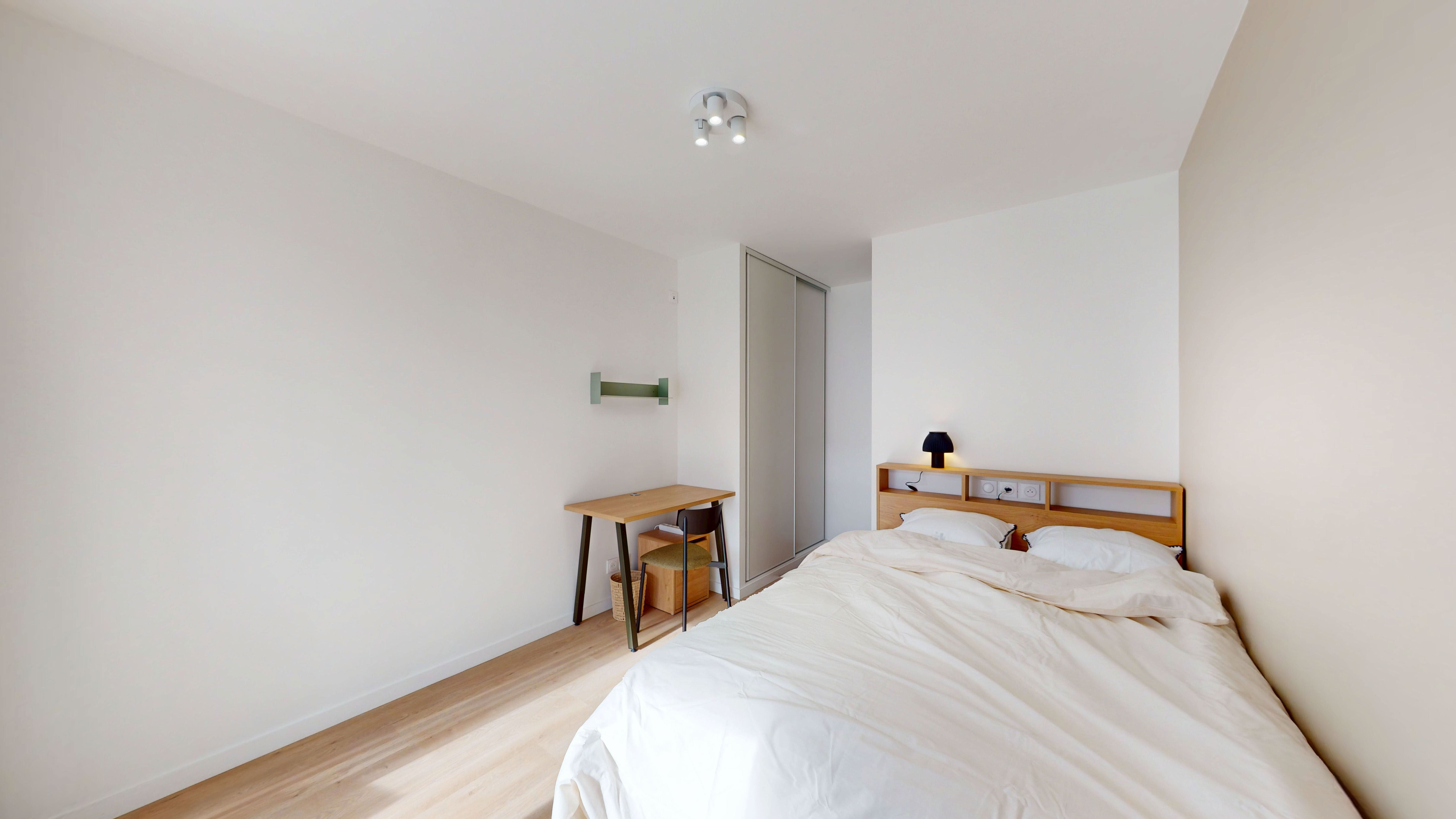 Room 204 - 7