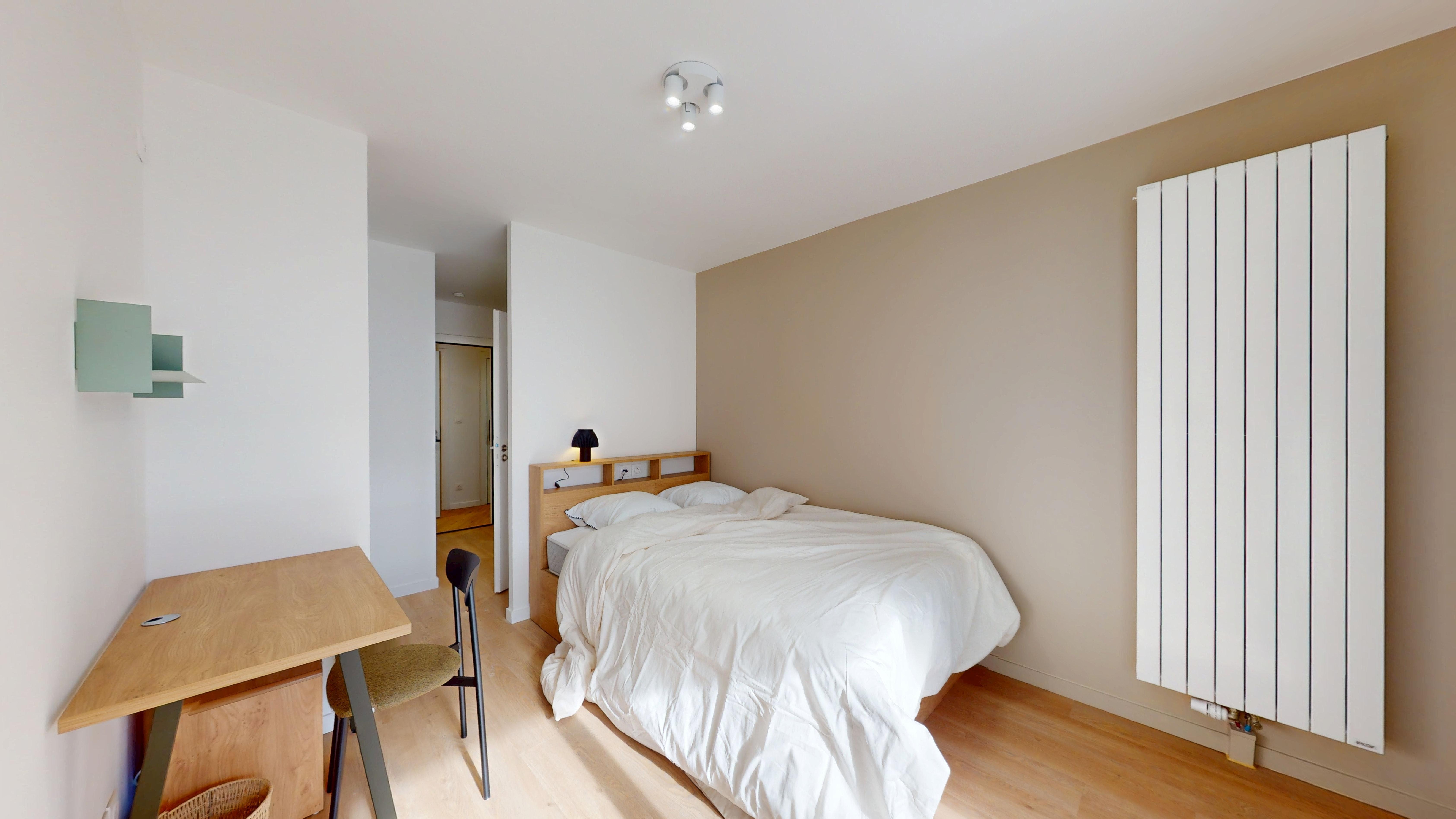 Room 204 - 6