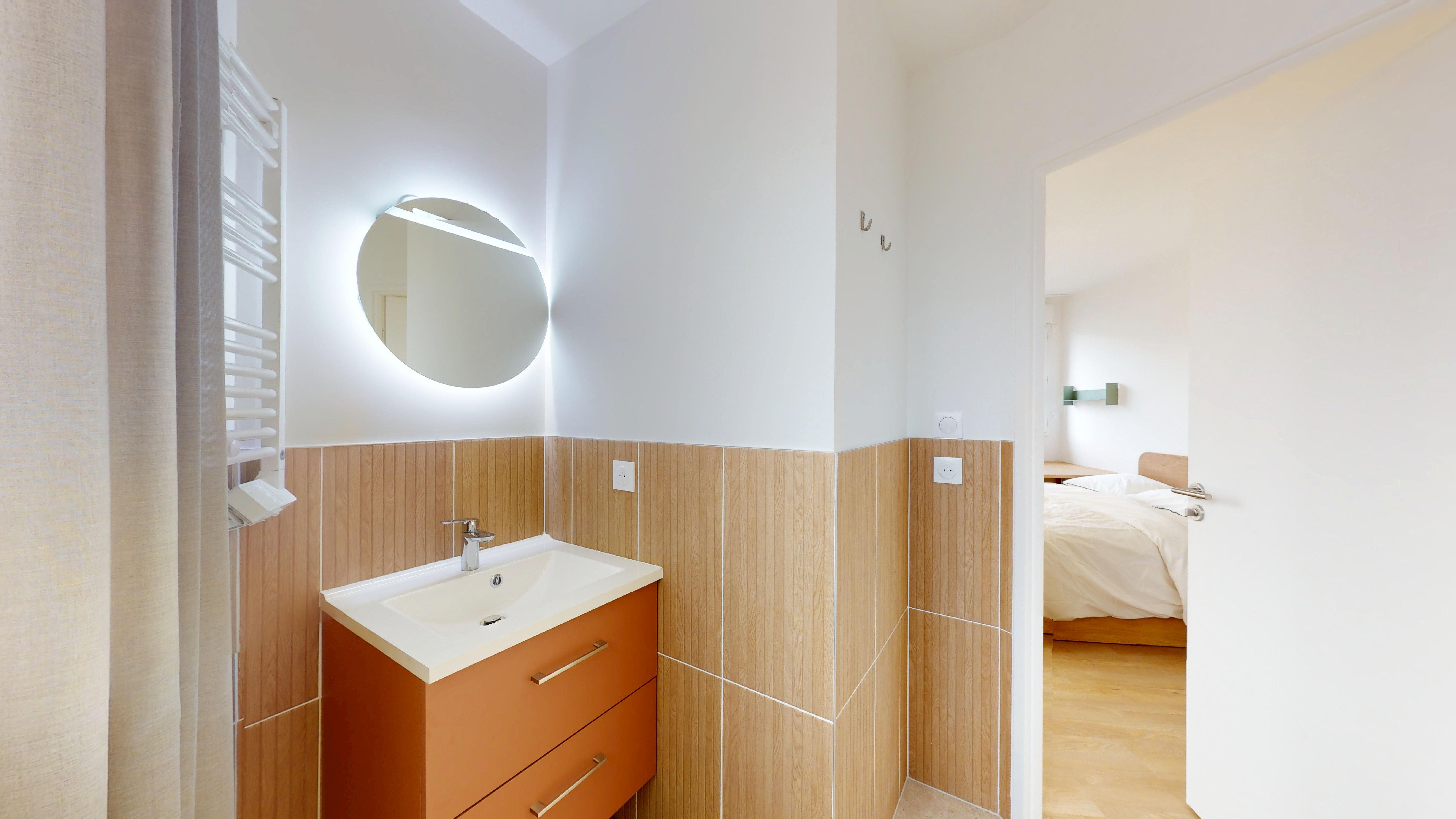 Room 206 - 10