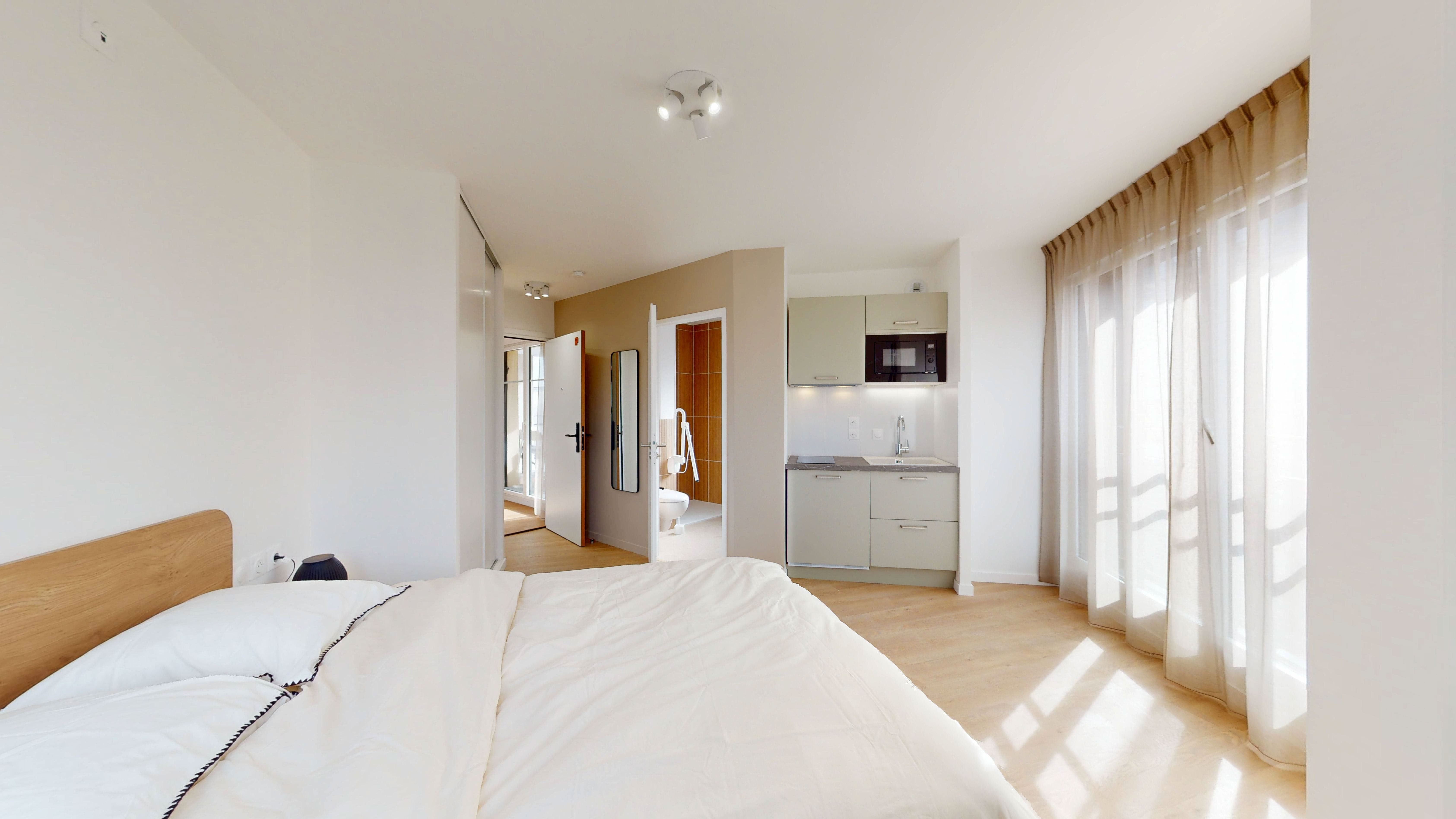 Room 206 - 8