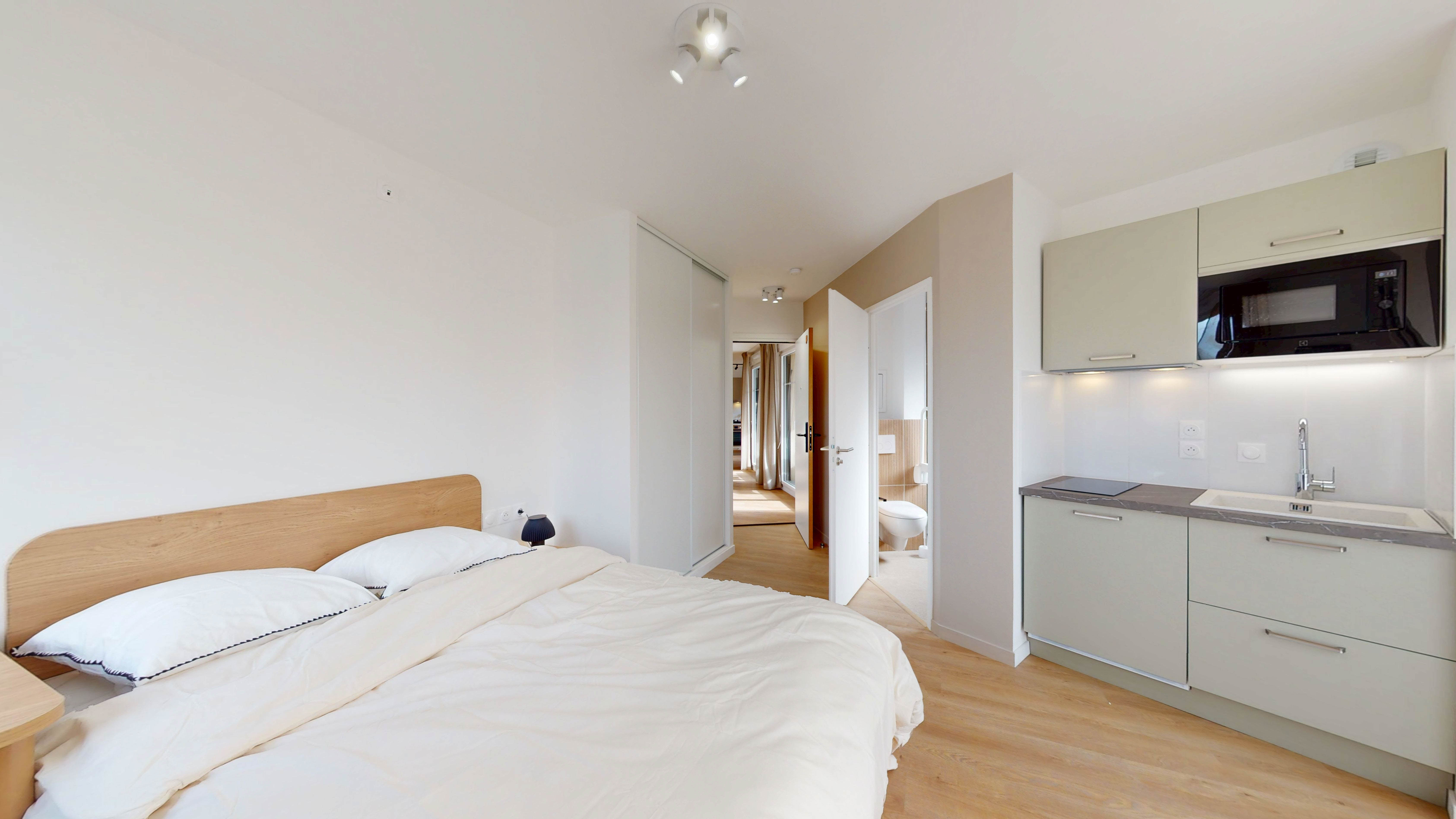 Room 206 - 6