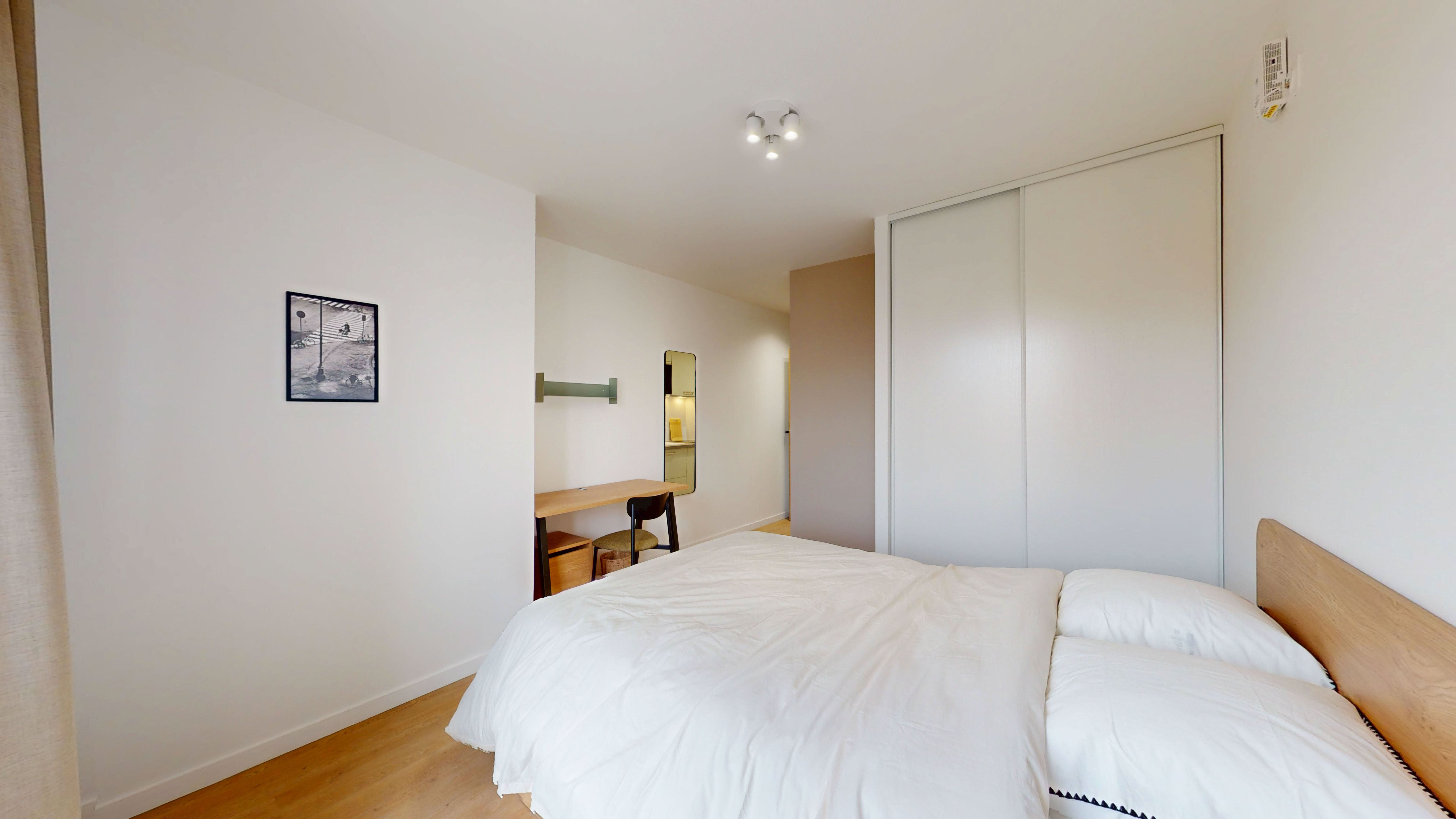 Room 209 - 8