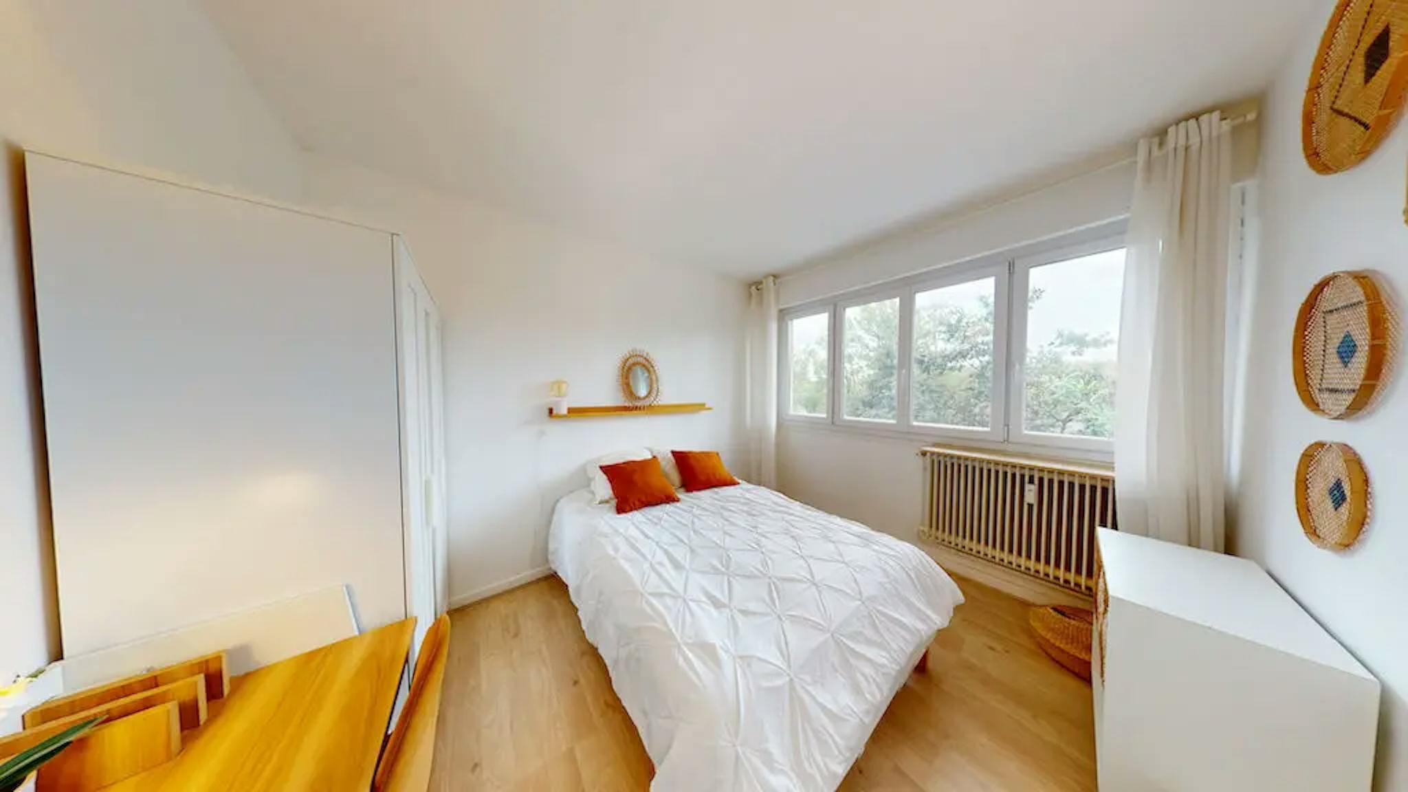 Private Room - Cours Aristide Briand, Caluire-et-Cuire - Gallery - 2